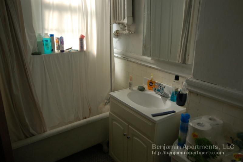 15 Glenville Ave, Allston