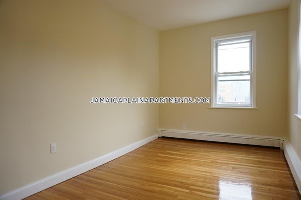 2 Wyman Pl, Jamaica Plain