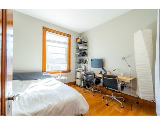 31 Tremont St, Central Square