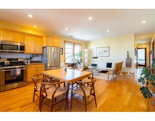 31 Tremont St, Central Square