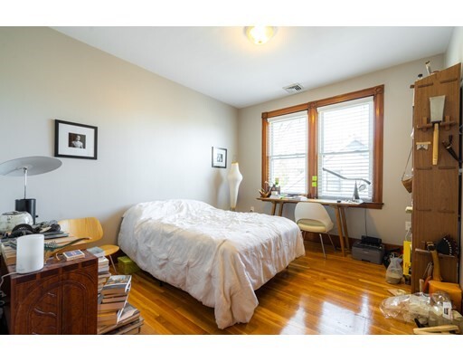 31 Tremont St, Central Square