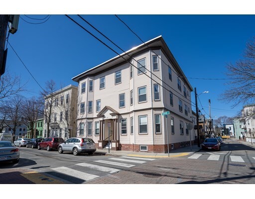 31 Tremont St, Central Square