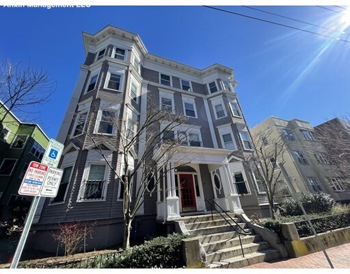 88 Hancock St, Central Square