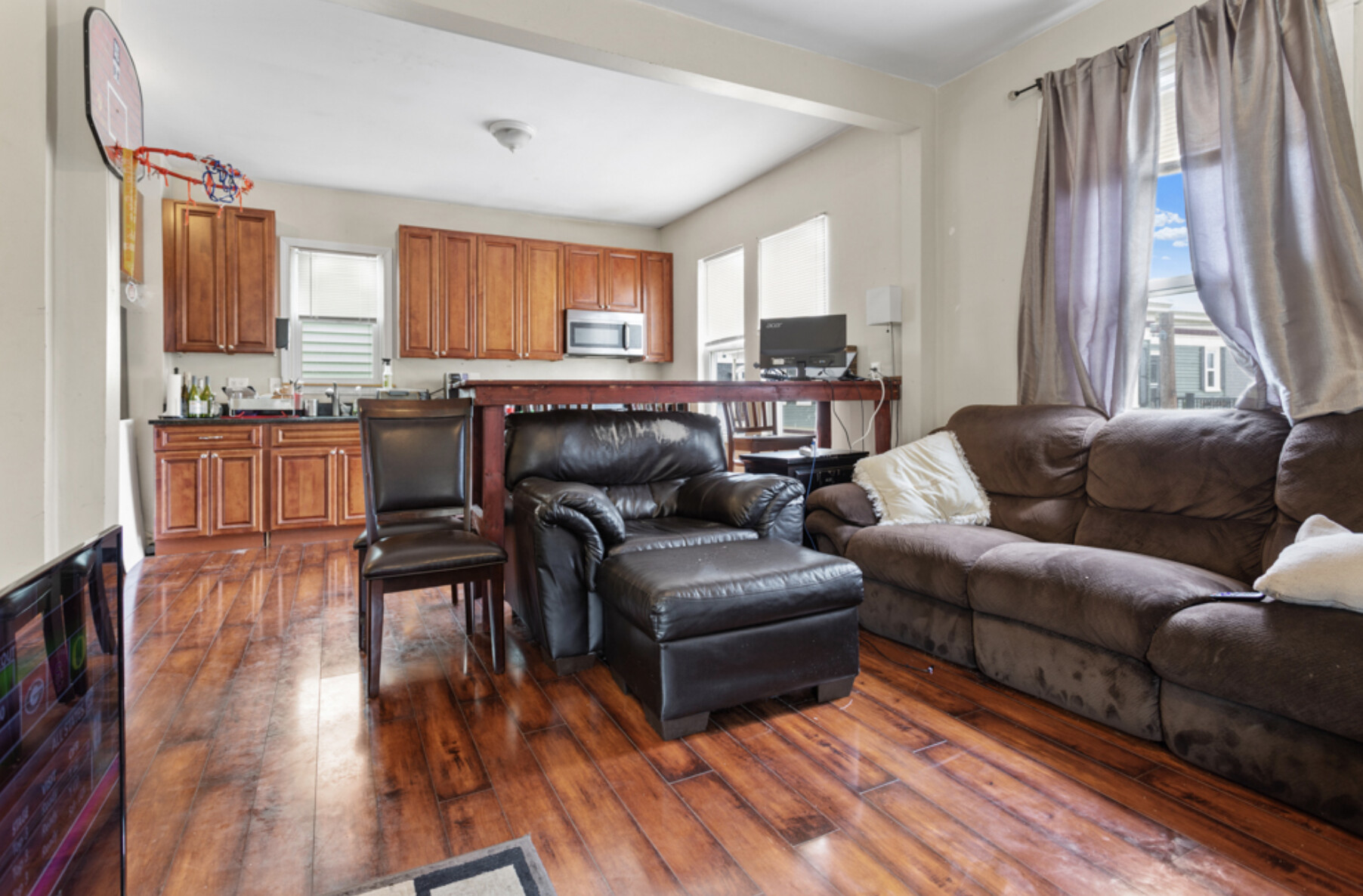 10 Crescent Ave, Dorchester