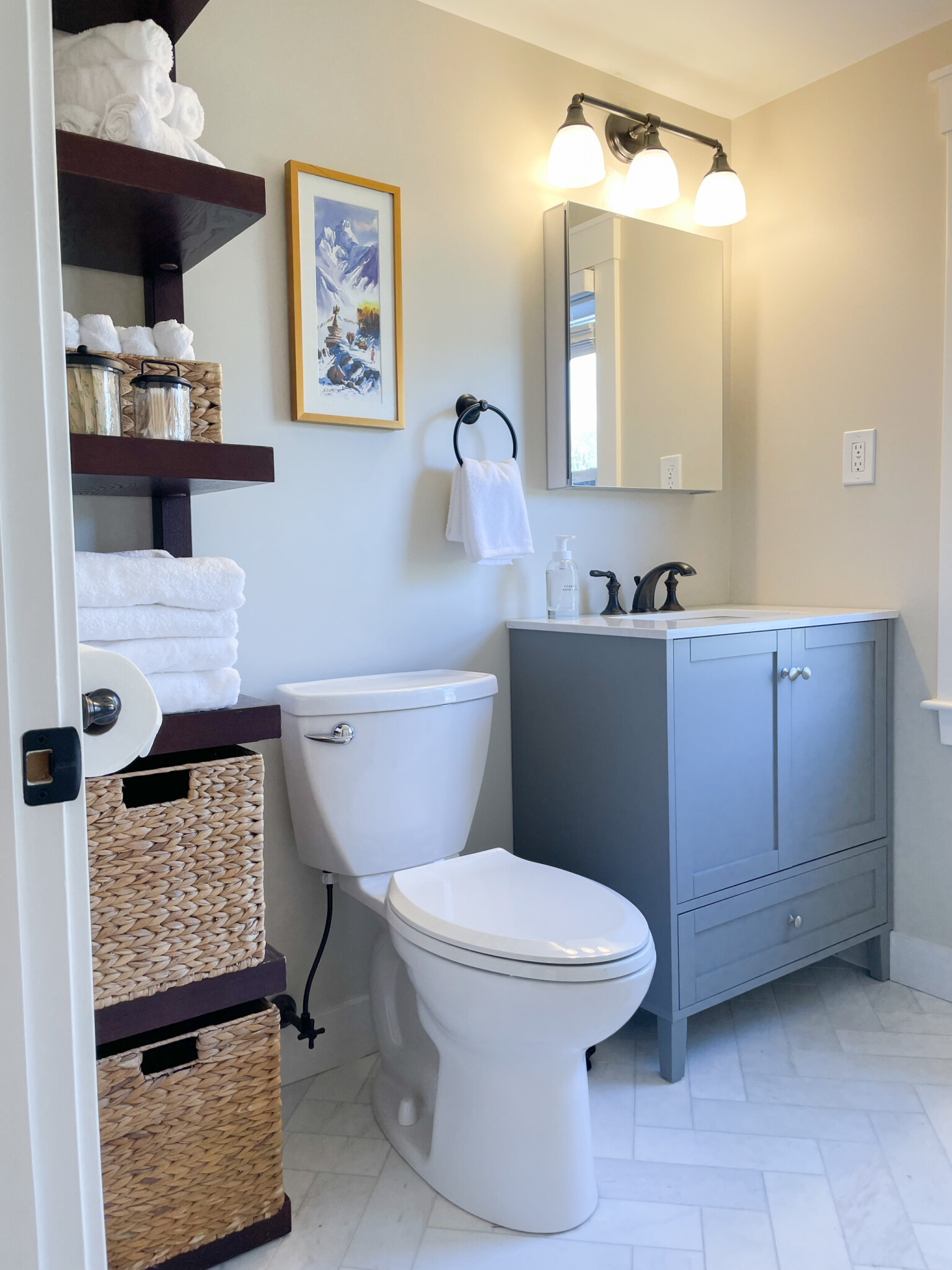 83 Rockridge Rd, Waltham