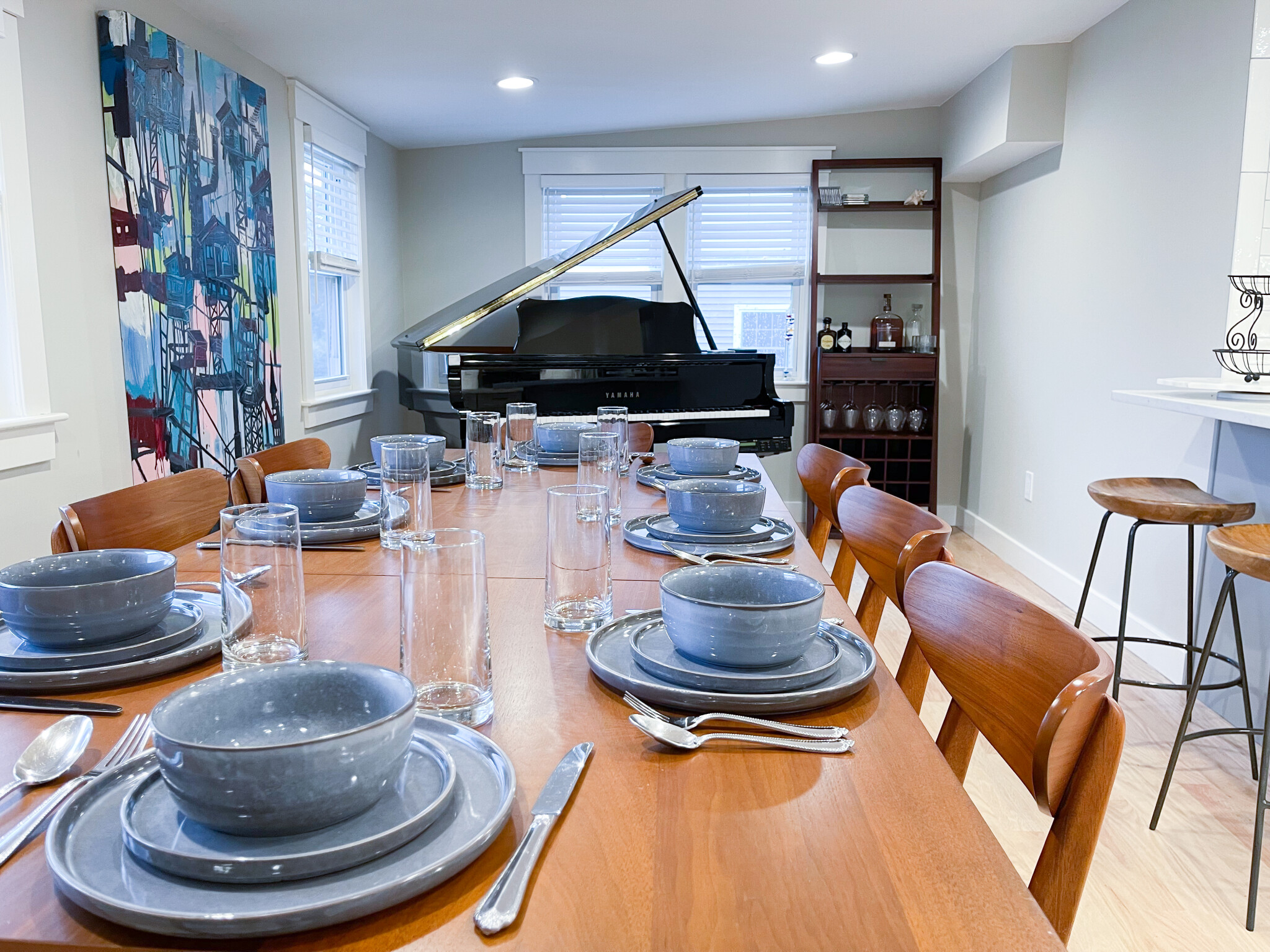 83 Rockridge Rd, Waltham