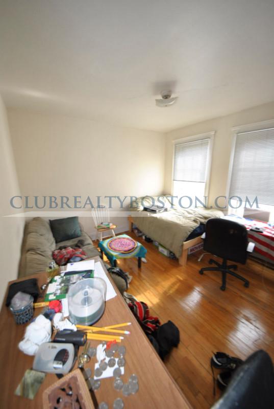 317 Allston St, Brighton