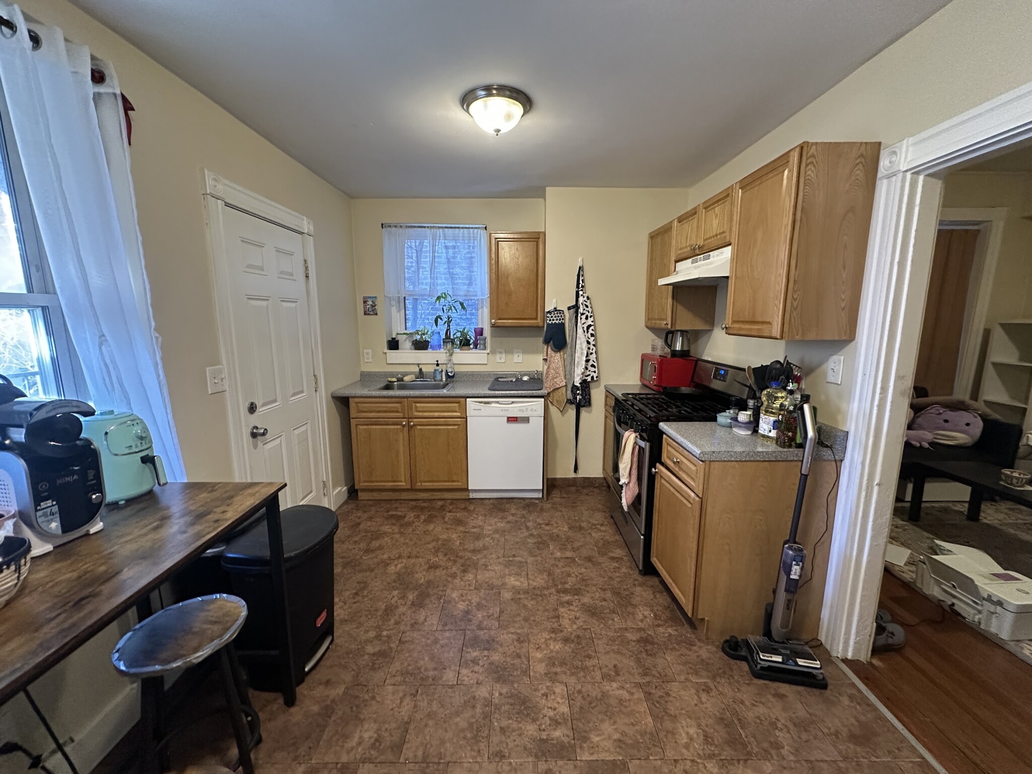 69 South Huntington Ave, Jamaica Plain