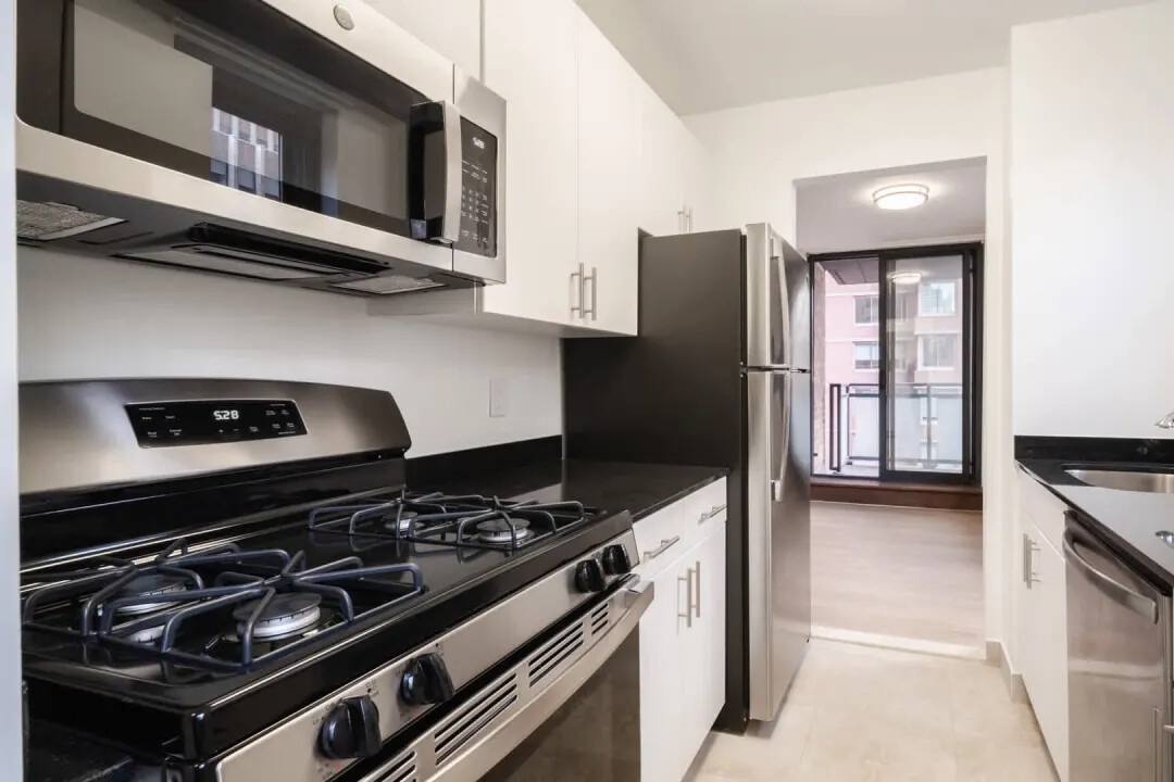 21 Charles St, East Cambridge