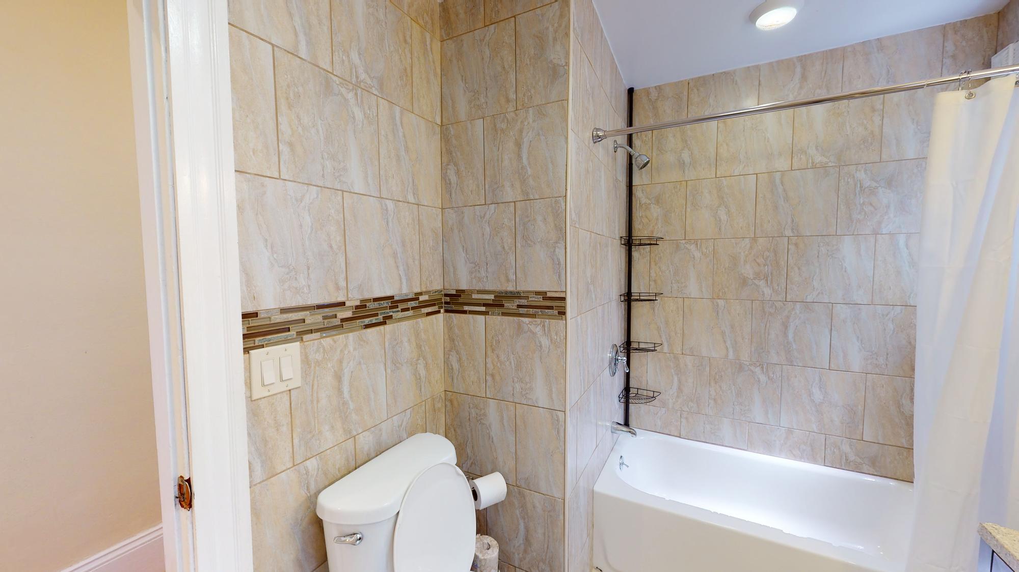 35 Catawba St, Roxbury