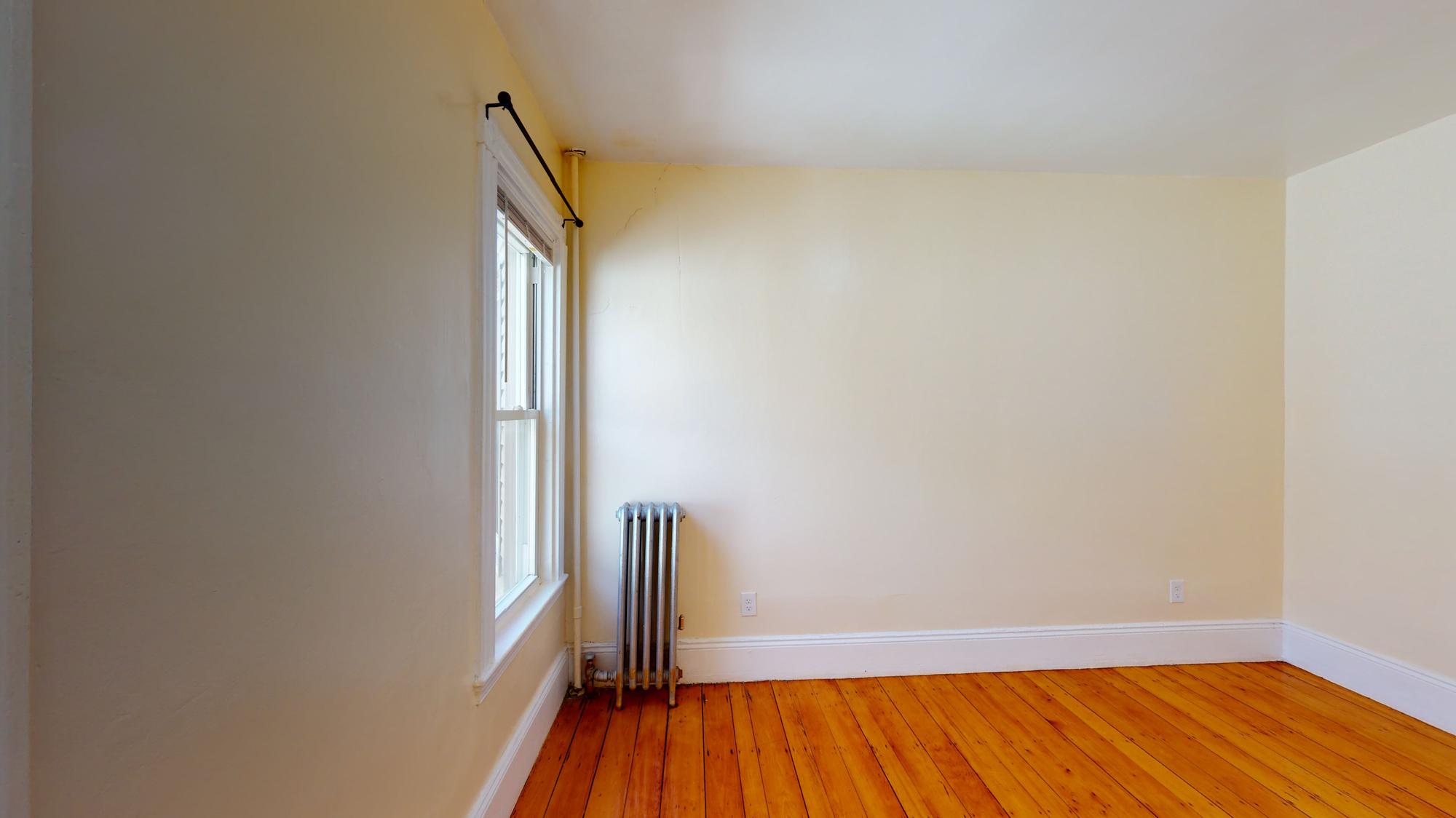 35 Catawba St, Roxbury