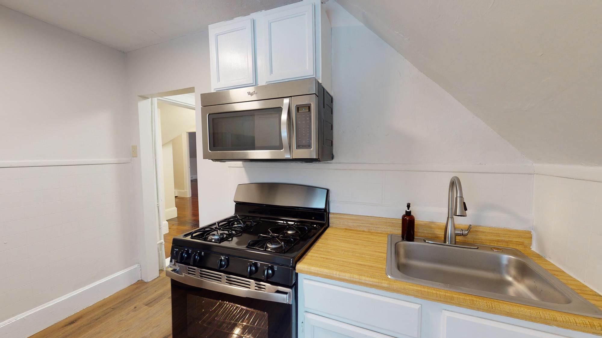 274 Seaver St, Roxbury