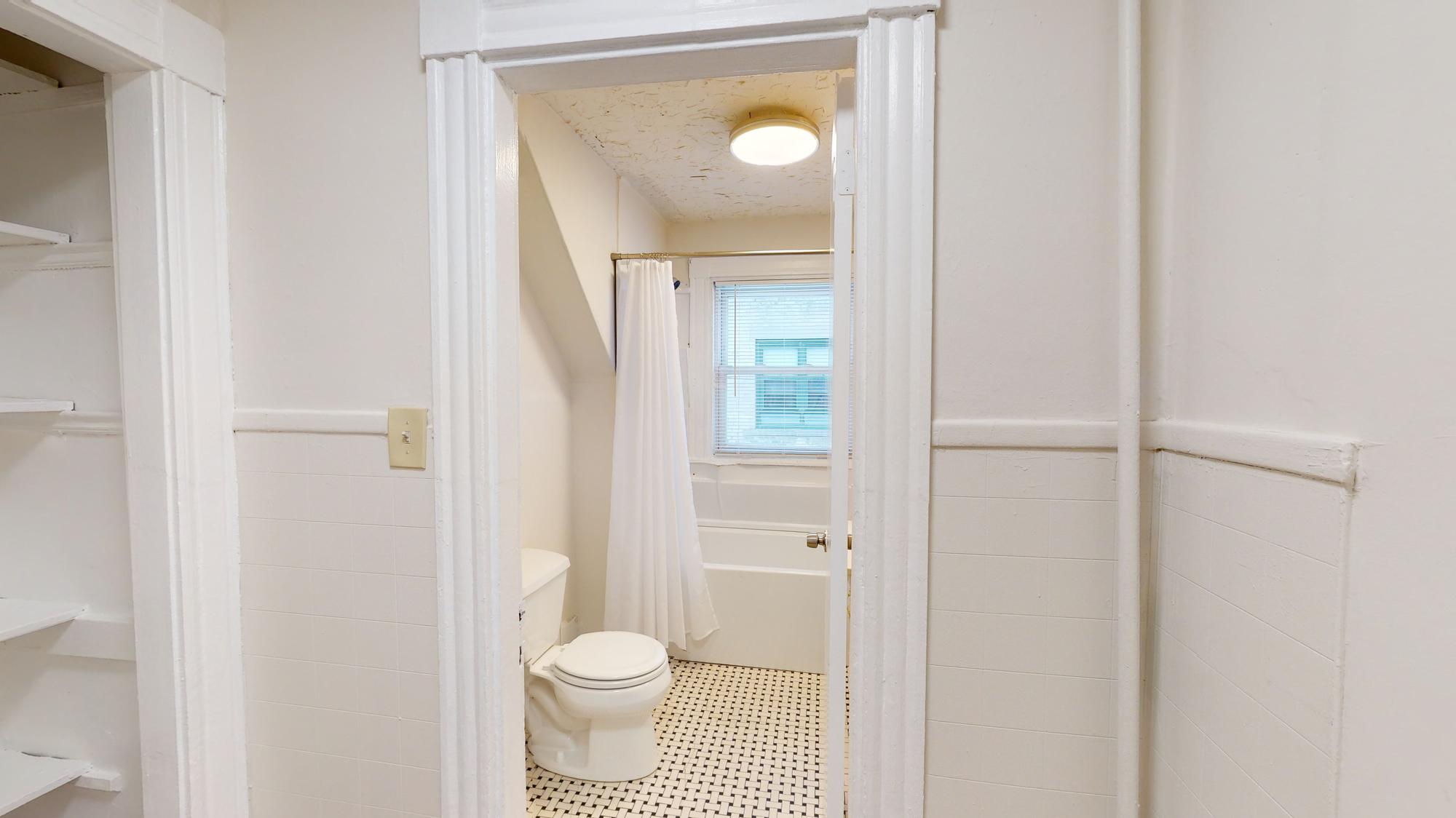 274 Seaver St, Roxbury