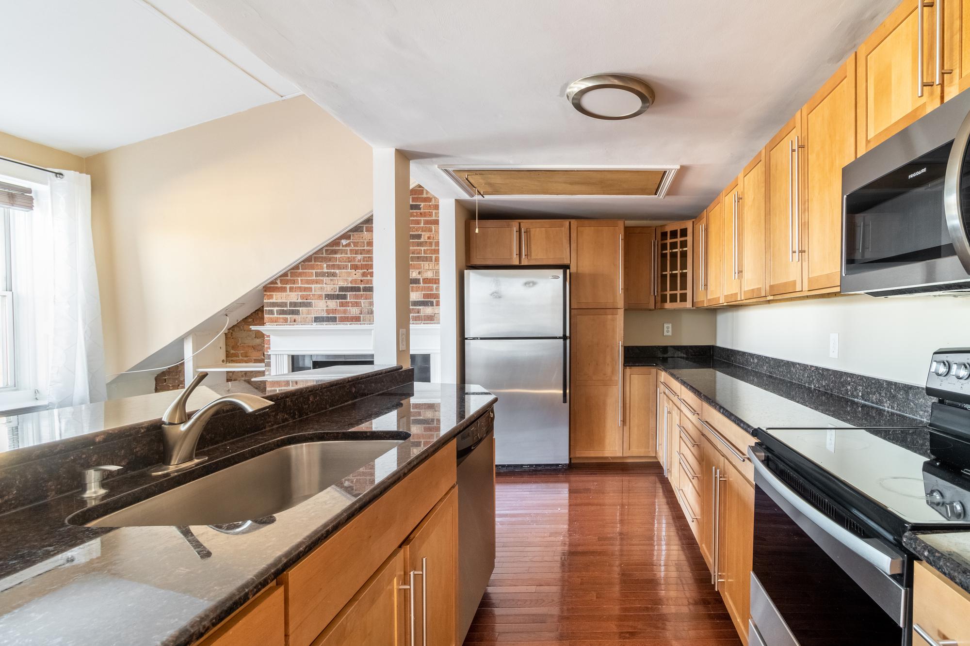 670 Massachusetts Ave, South End