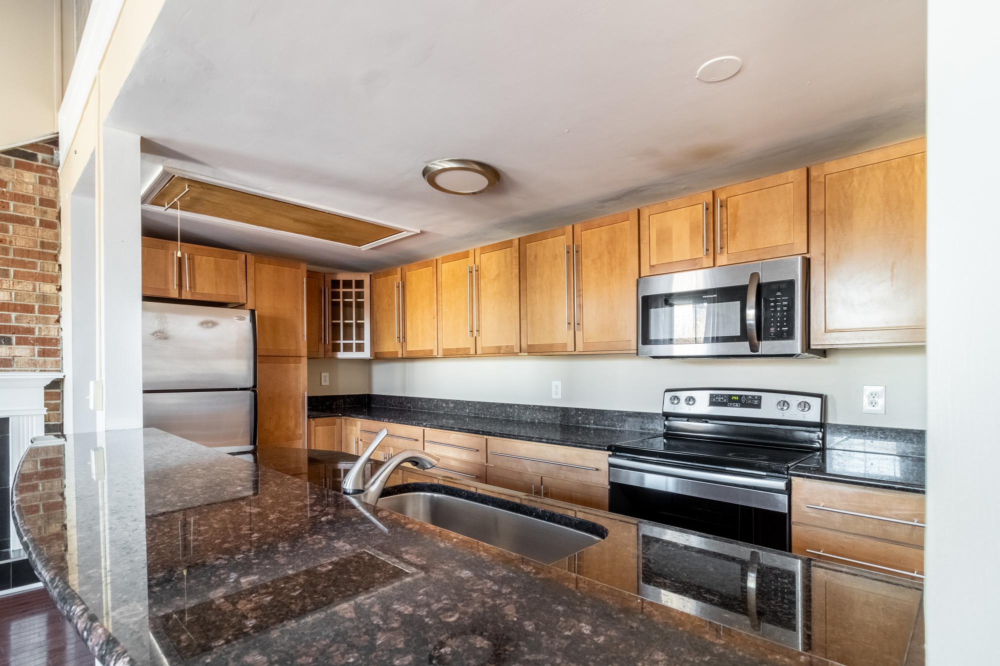 670 Massachusetts Ave, South End