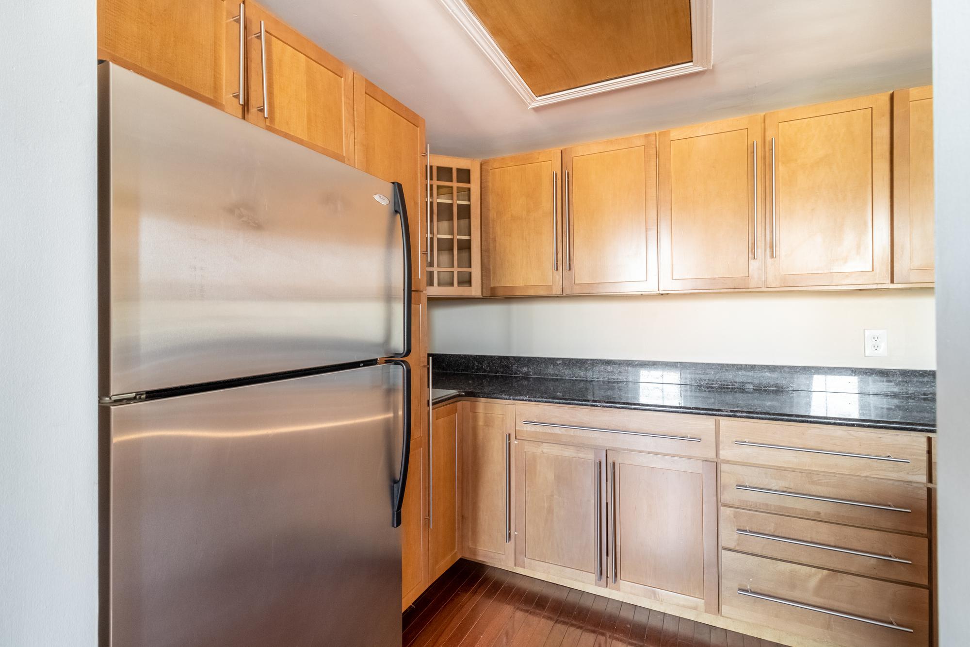 670 Massachusetts Ave, South End