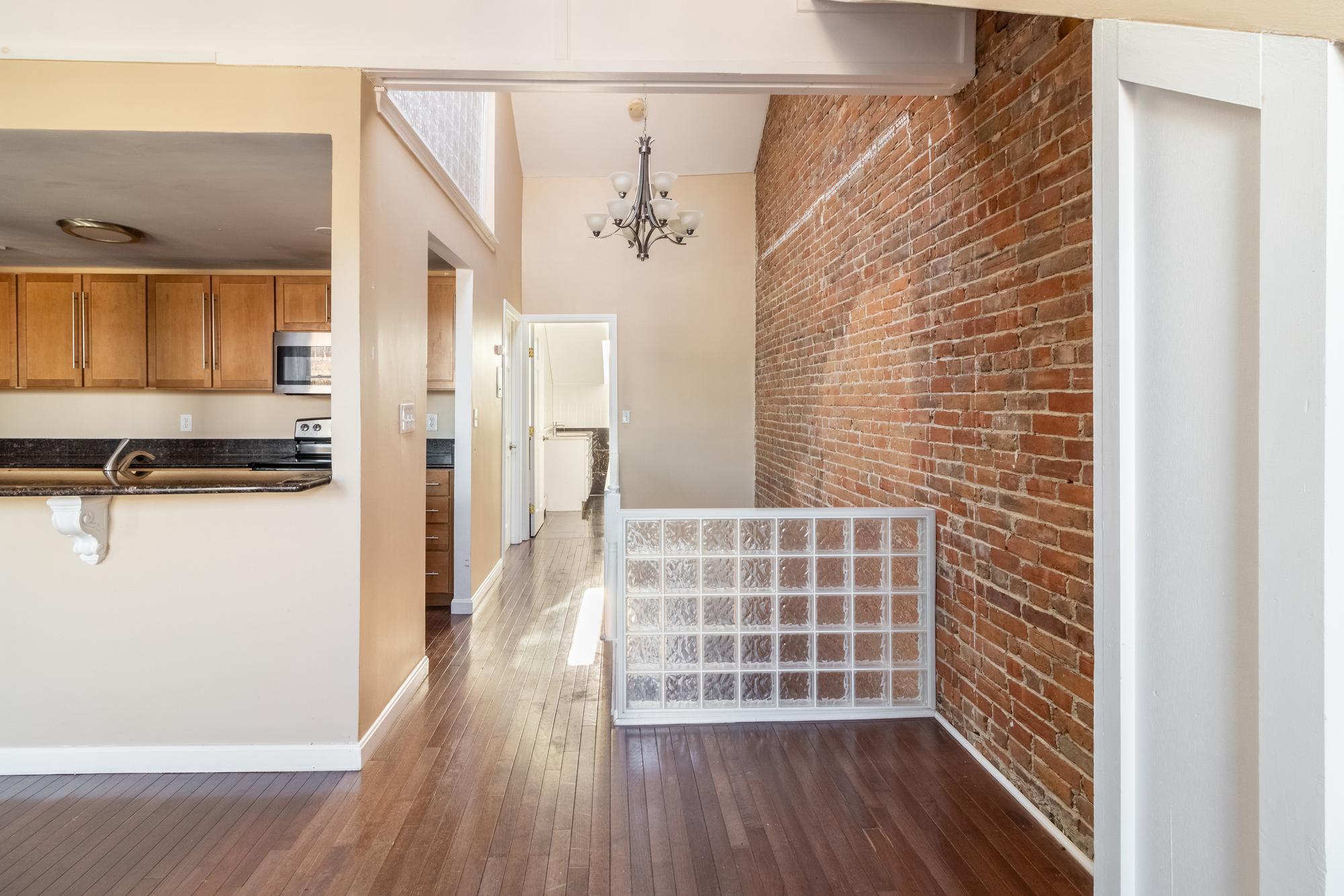 670 Massachusetts Ave, South End