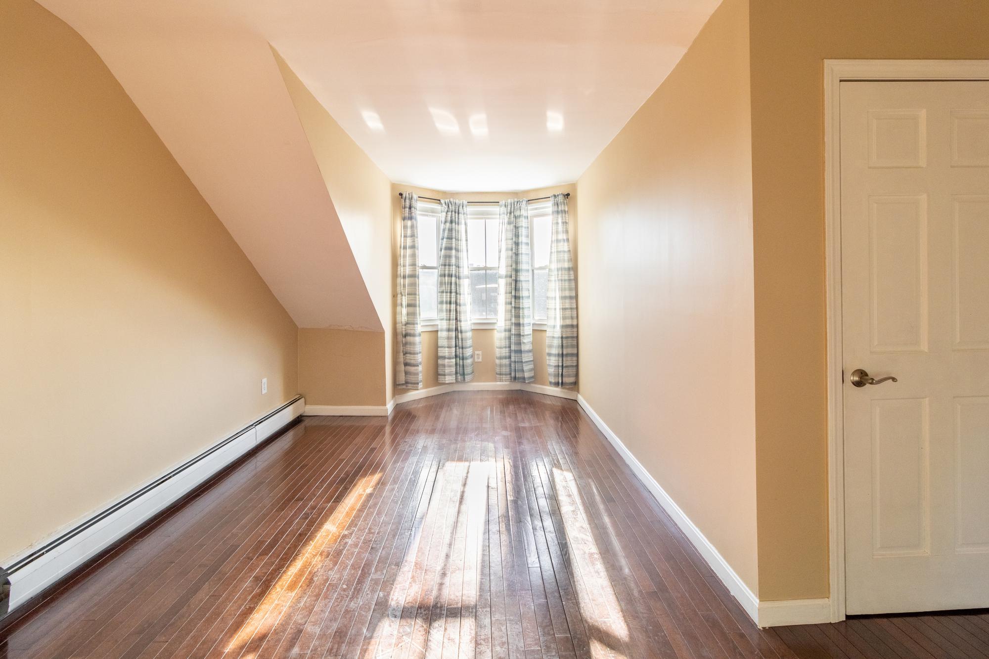 670 Massachusetts Ave, South End