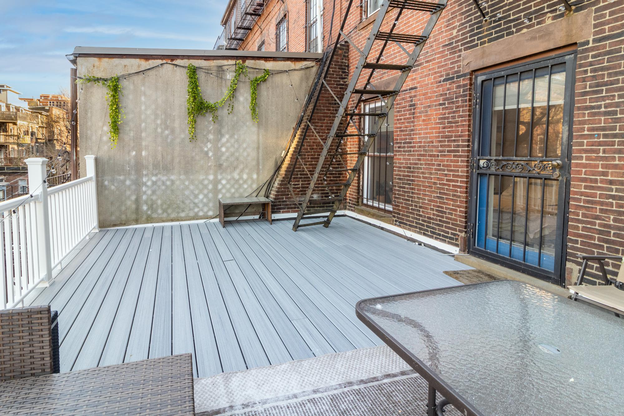 670 Massachusetts Ave, South End