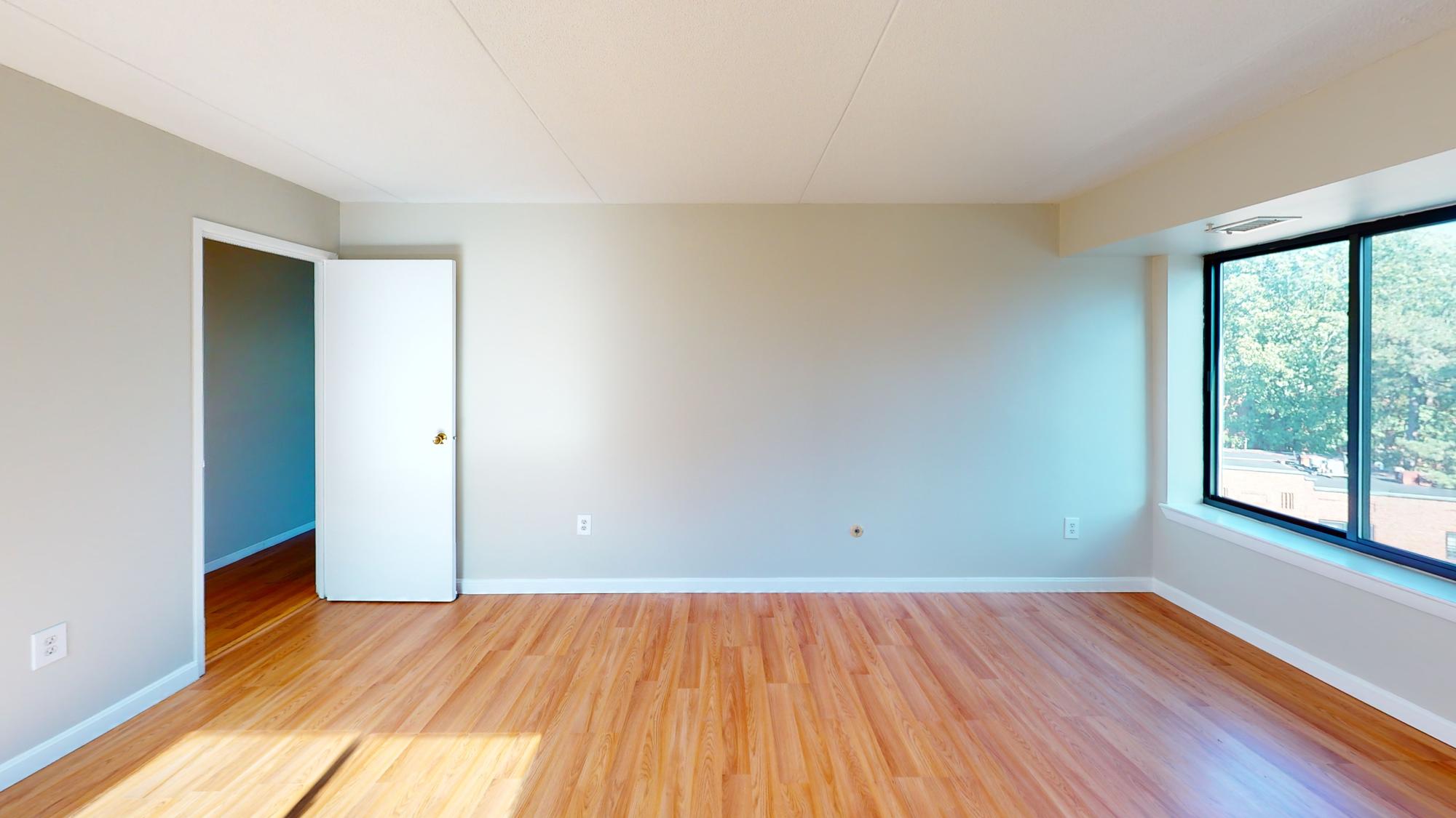 1243 Beacon St, Allston