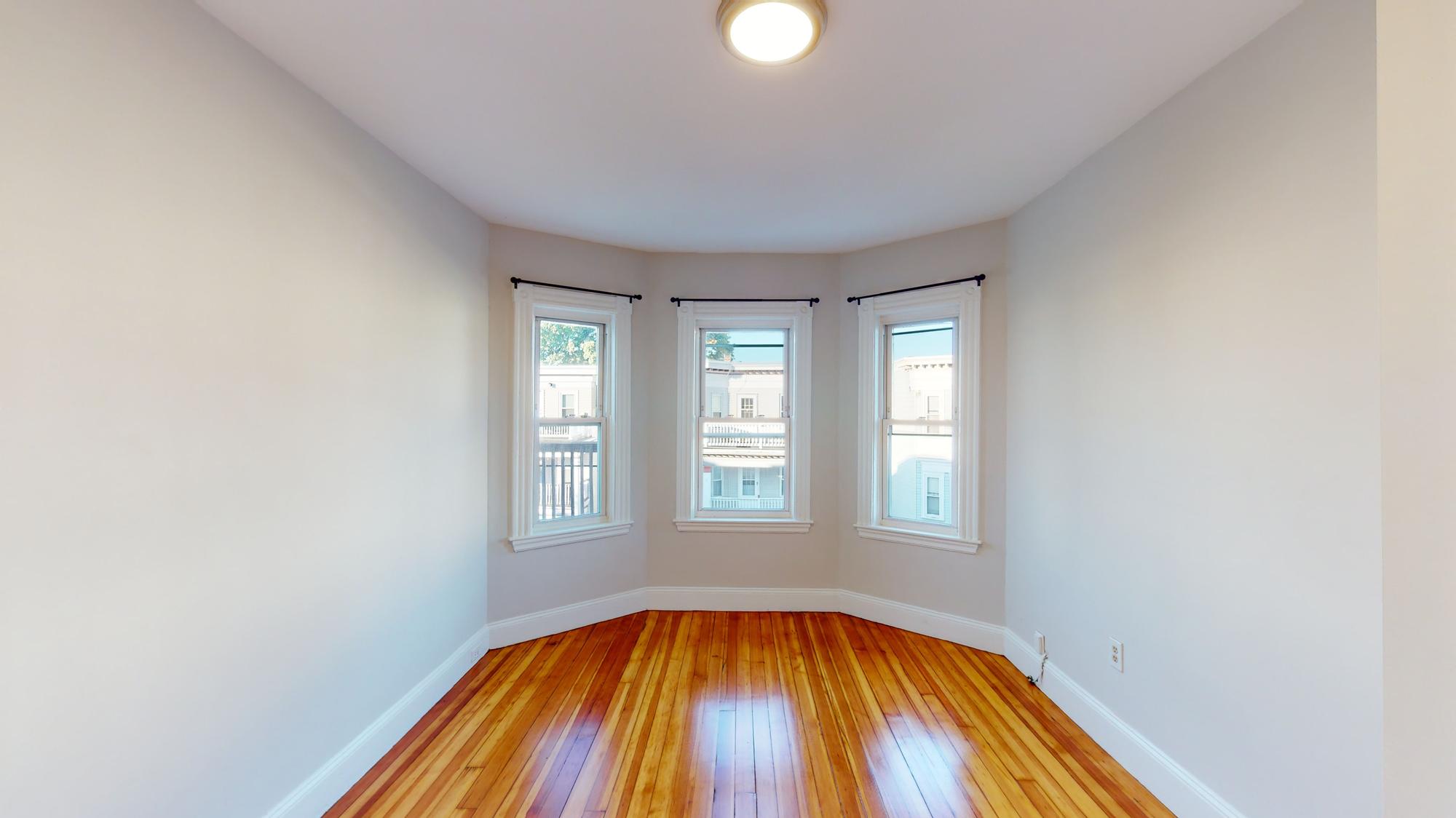 26 Taft St, South Boston