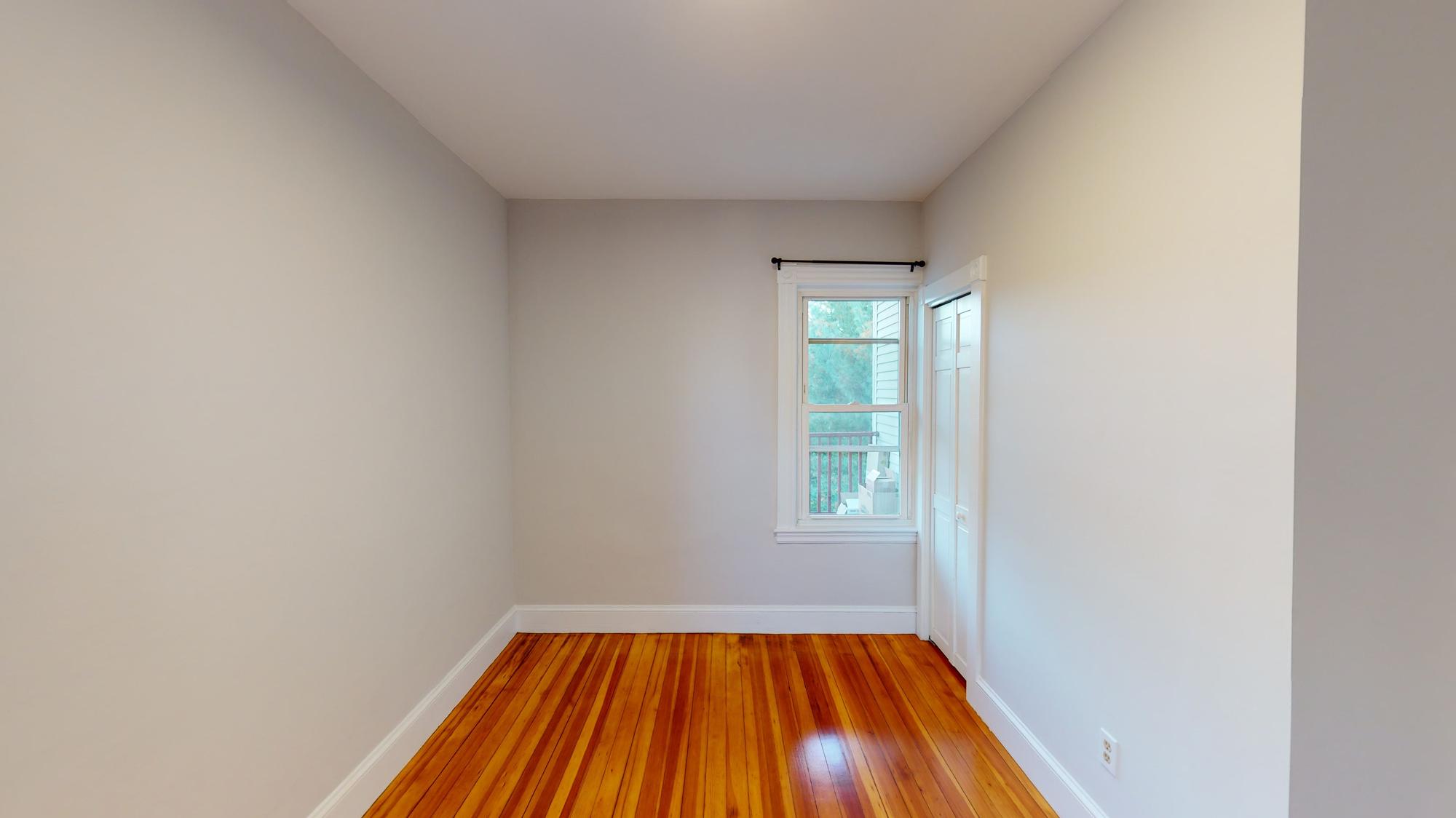 26 Taft St, South Boston