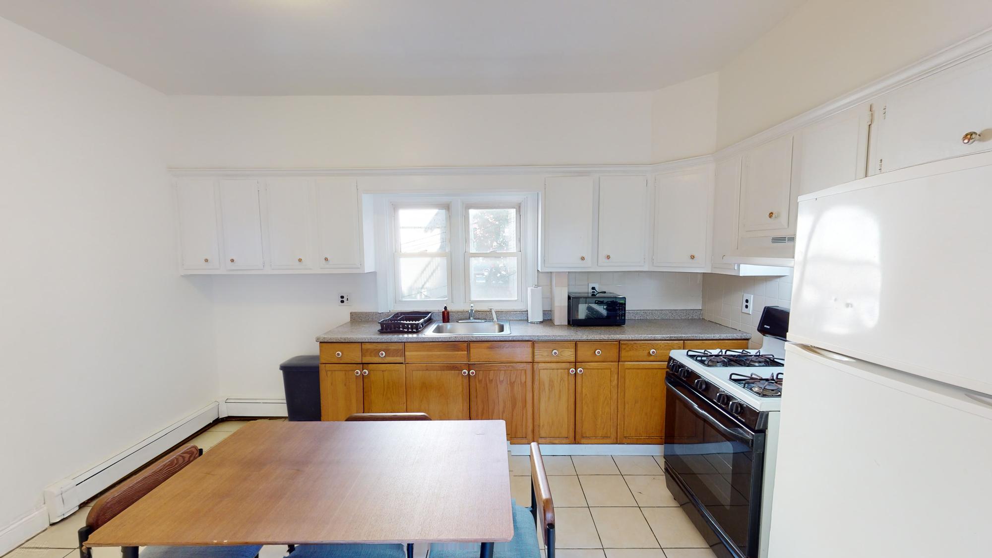 61 Glenwood Rd, Winter Hill