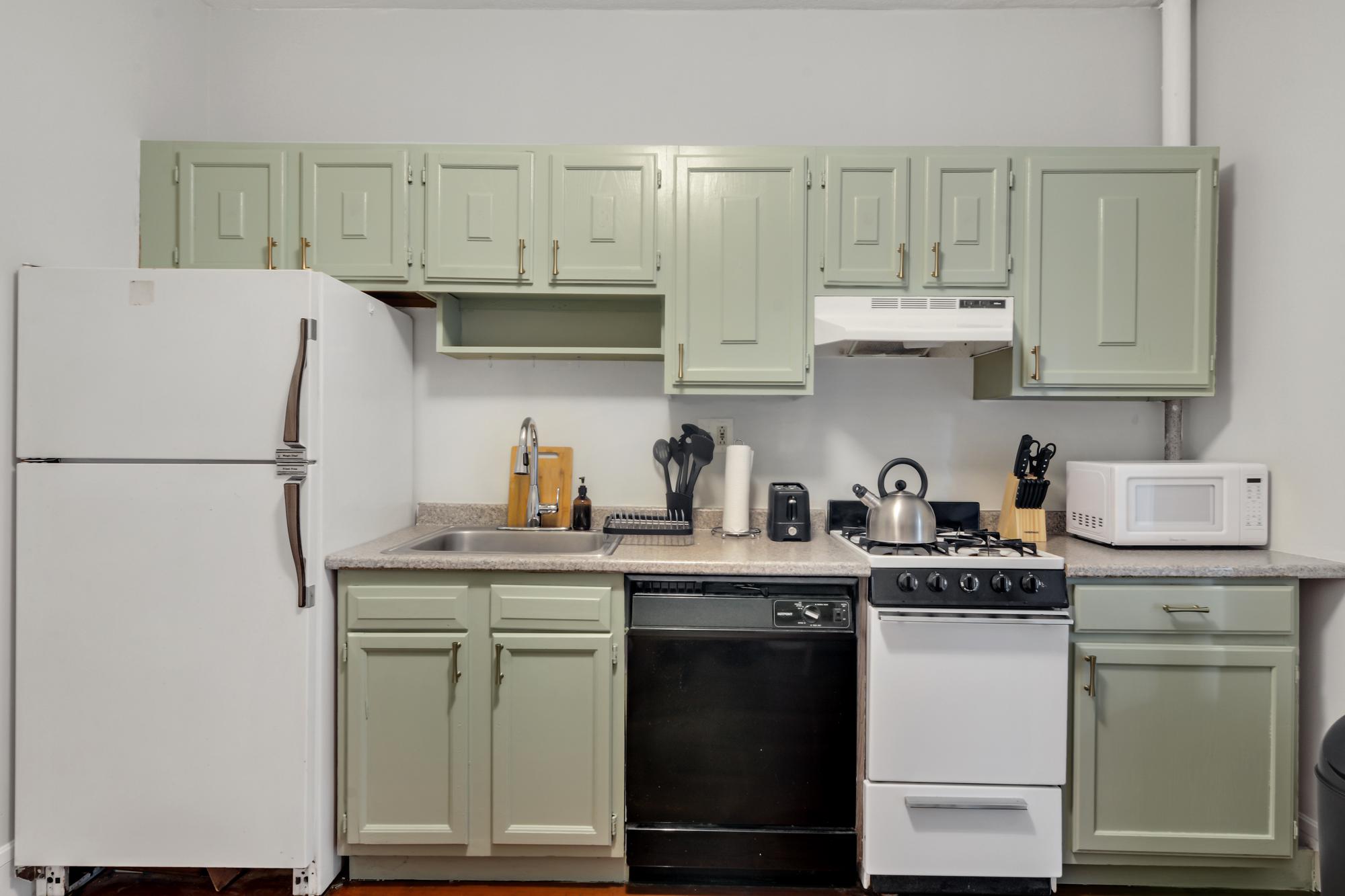 1905 Beacon St, Chestnut Hill