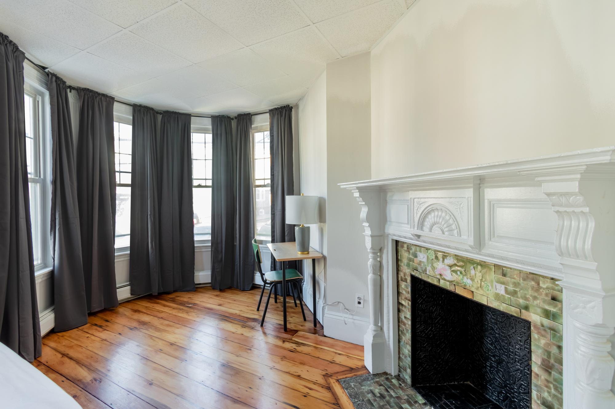 31 Falcon St, East Boston