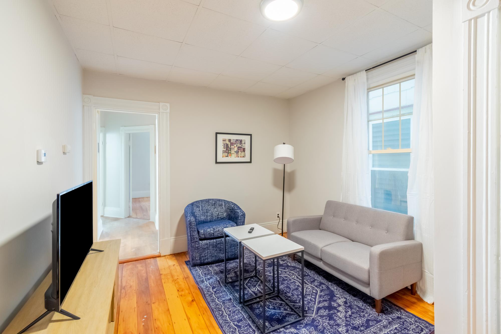 31 Falcon St, East Boston