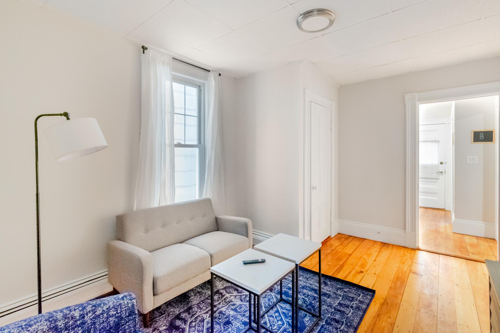 31 Falcon St, East Boston