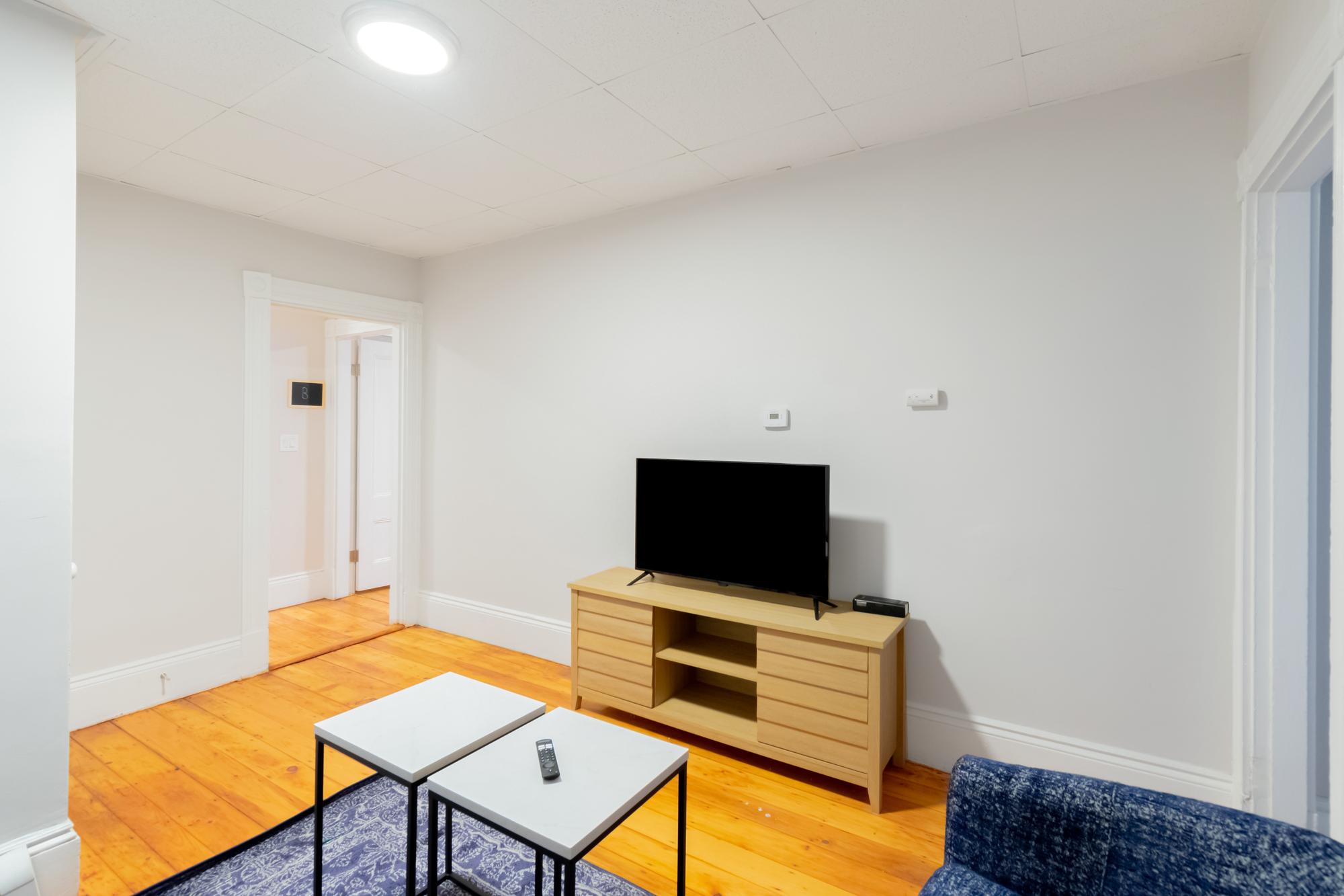 31 Falcon St, East Boston