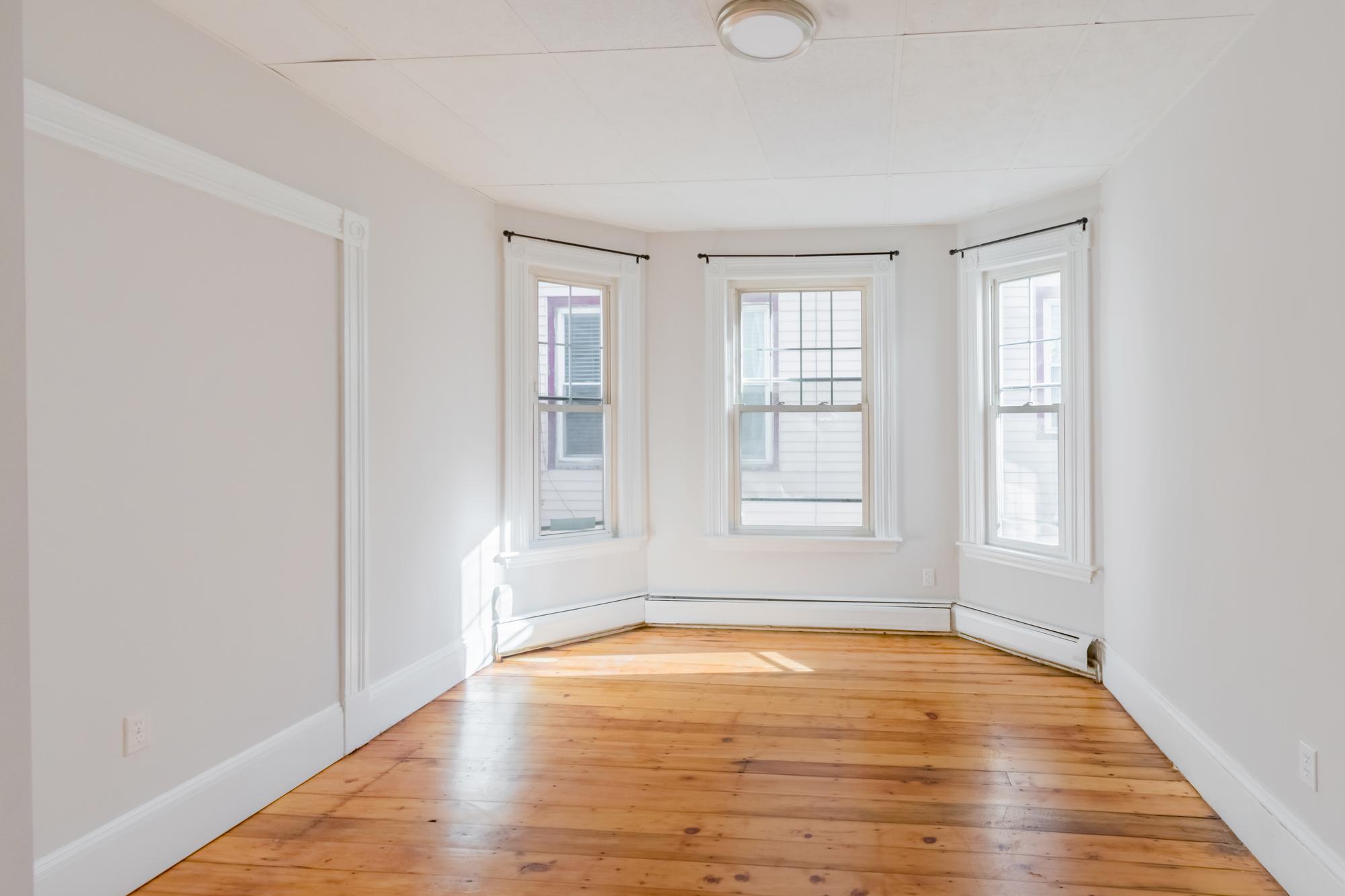 31 Falcon St, East Boston