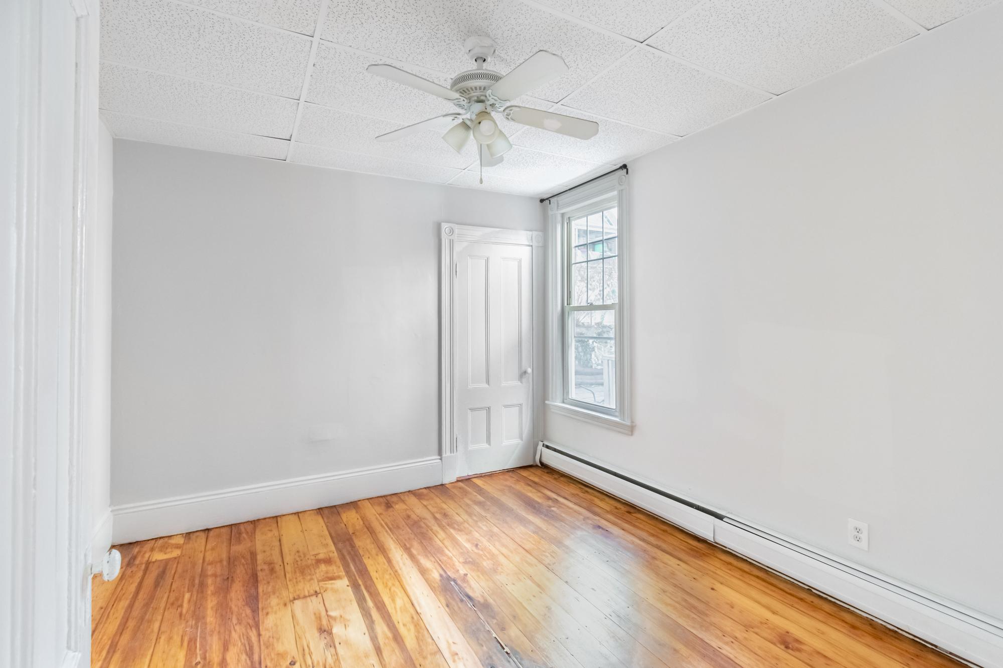 31 Falcon St, East Boston