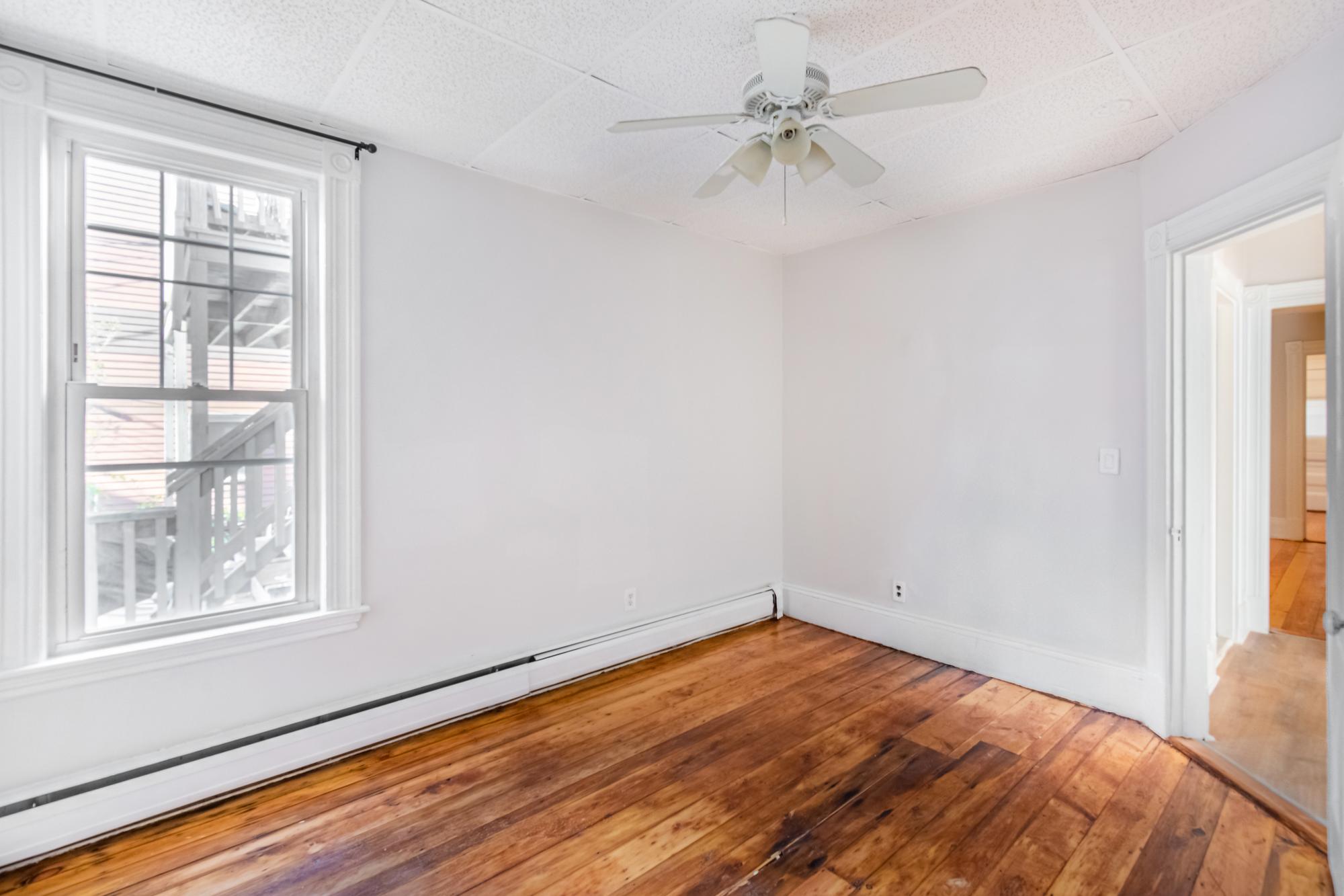 31 Falcon St, East Boston