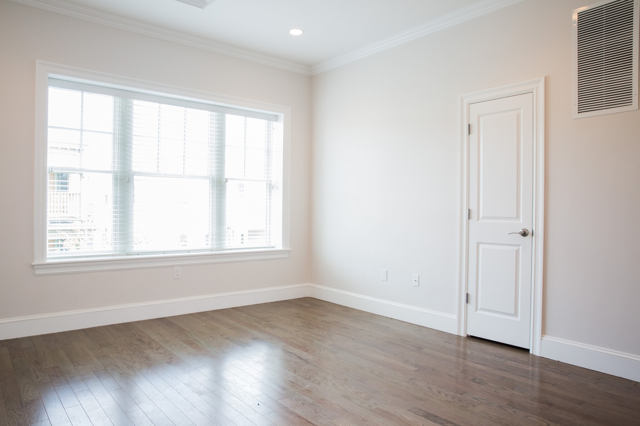 8 Harvard Ter, Allston