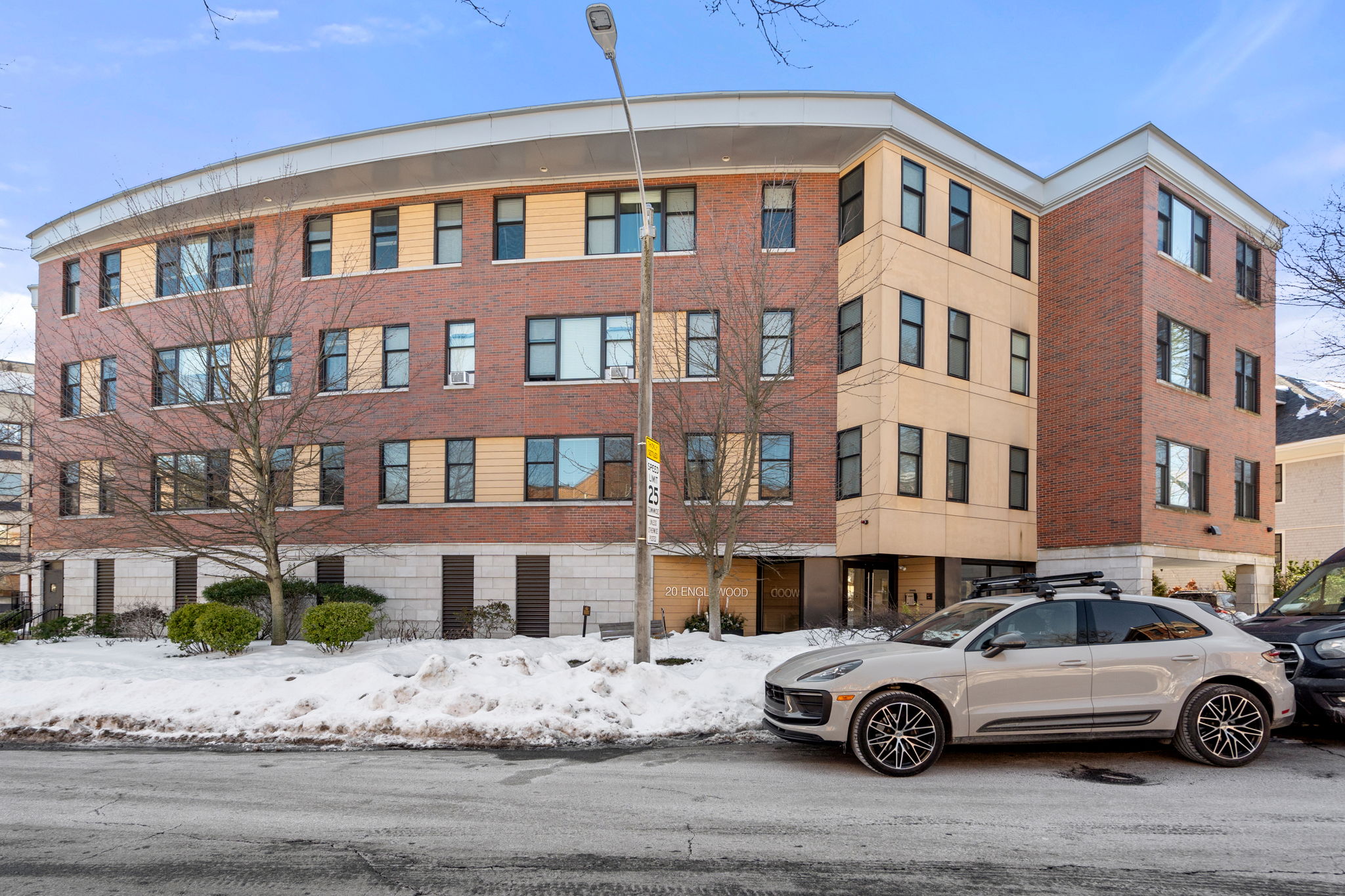Photos of apartment on Washington St.,Brookline MA 02445