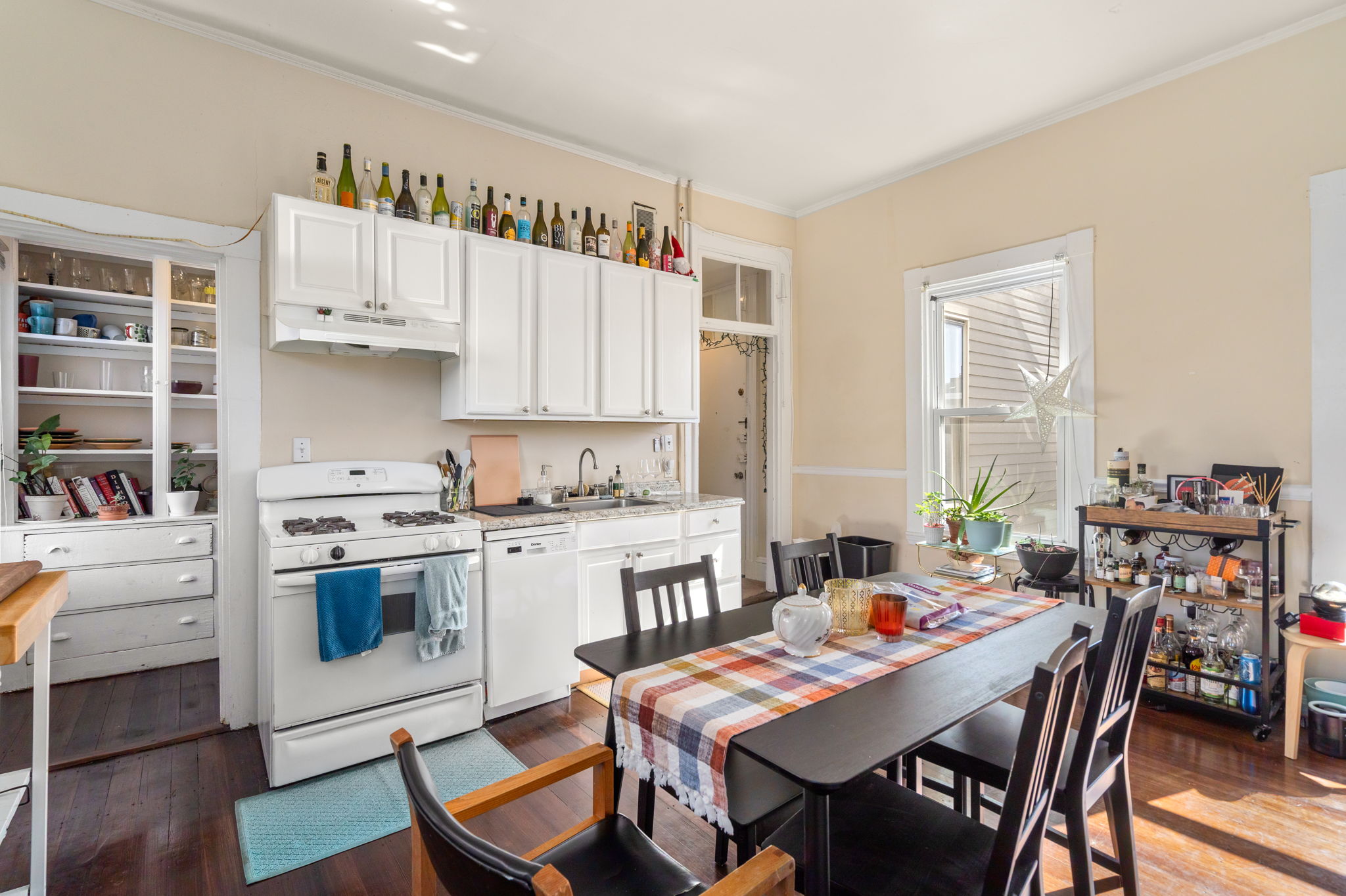 Photos of apartment on Green St.,Cambridge MA 02139