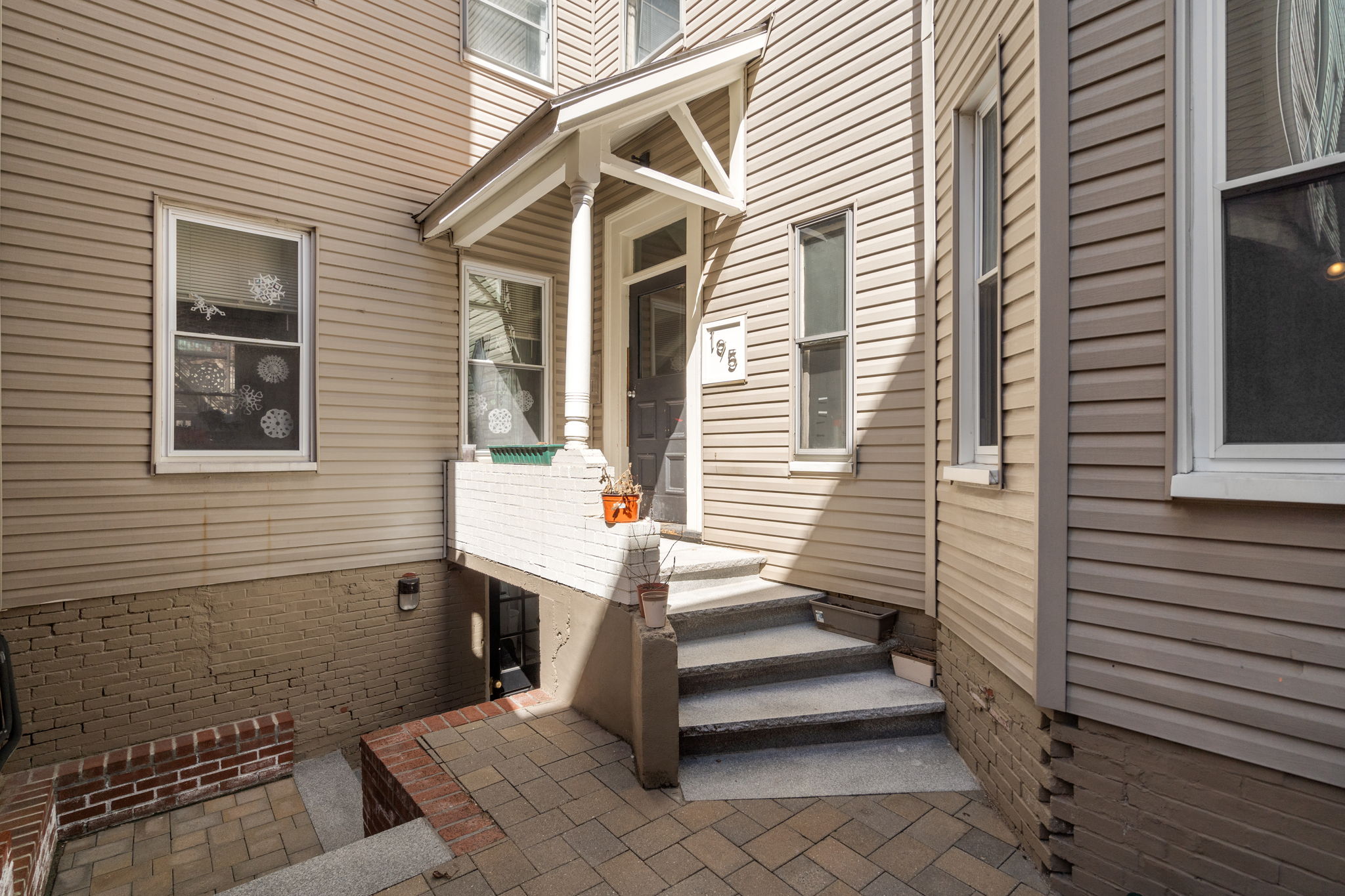 Photos of apartment on Green St.,Cambridge MA 02139