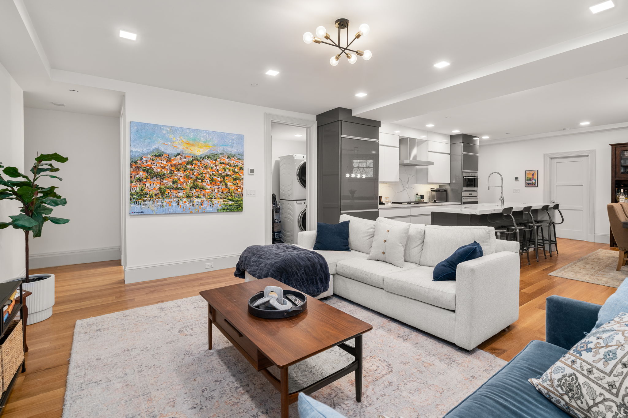 1762 Beacon St. — Beaconsfield