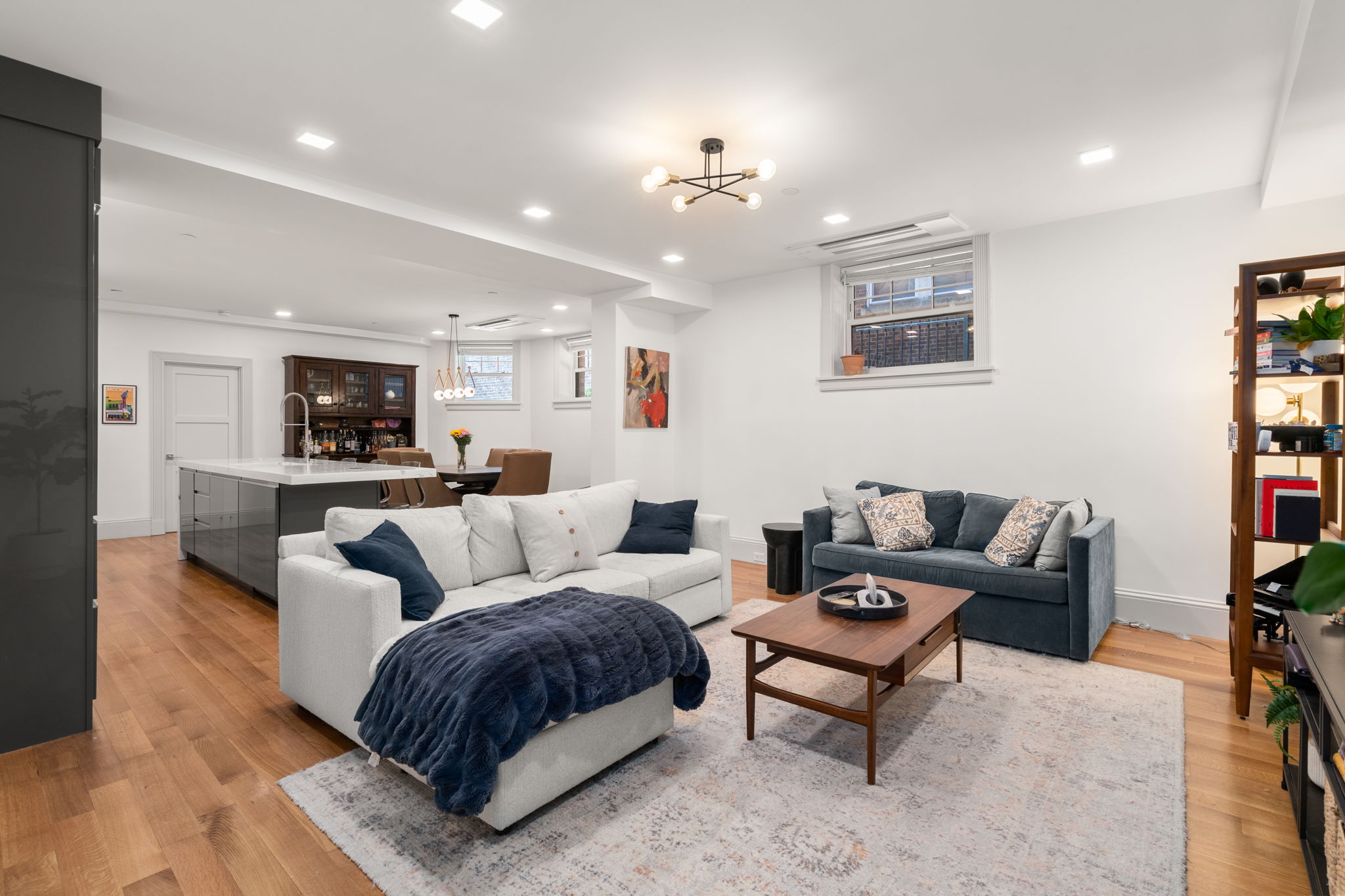 1762 Beacon St. — Beaconsfield