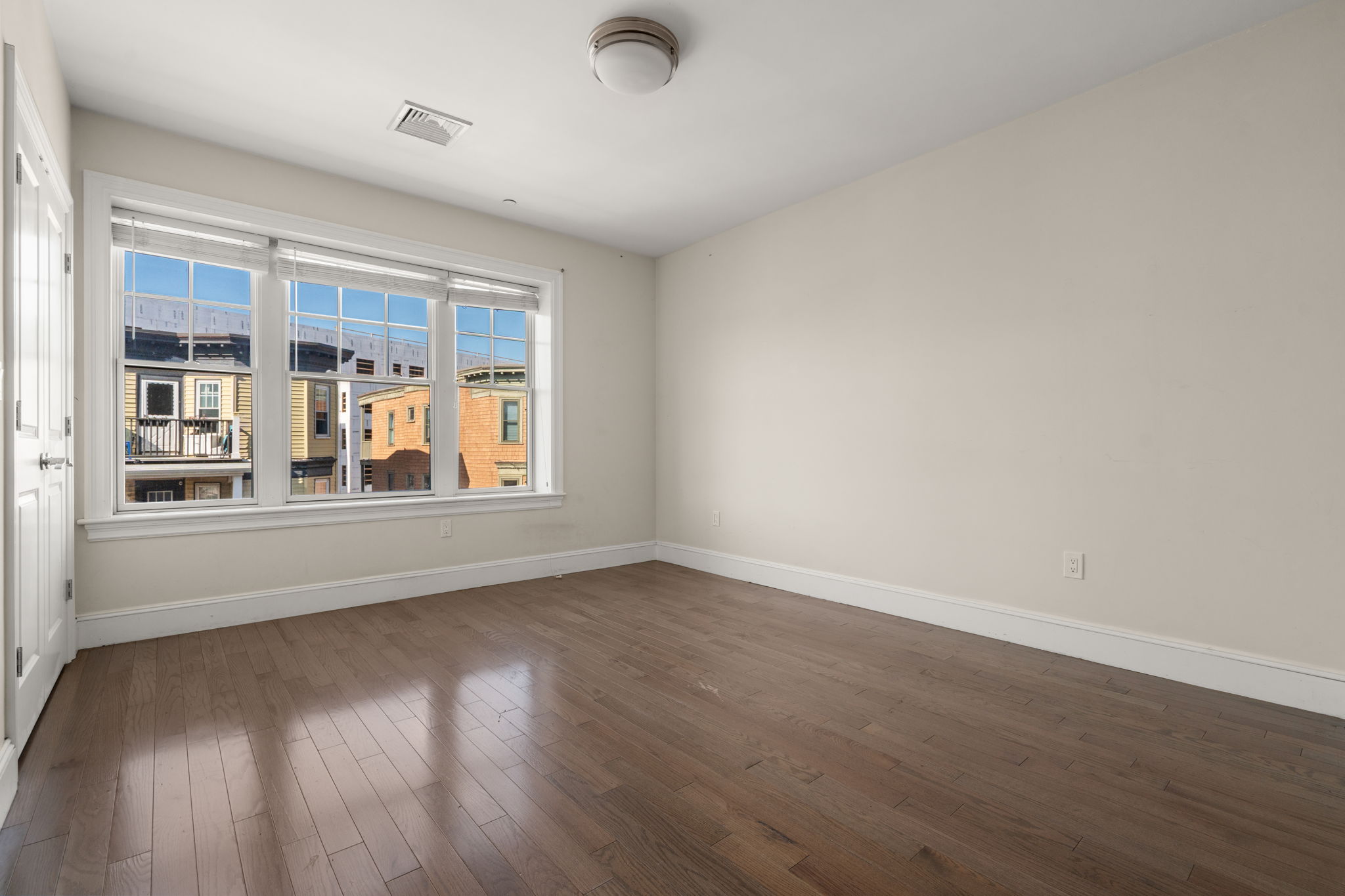 Photos of apartment on Harvard Ter.,Boston MA 02134