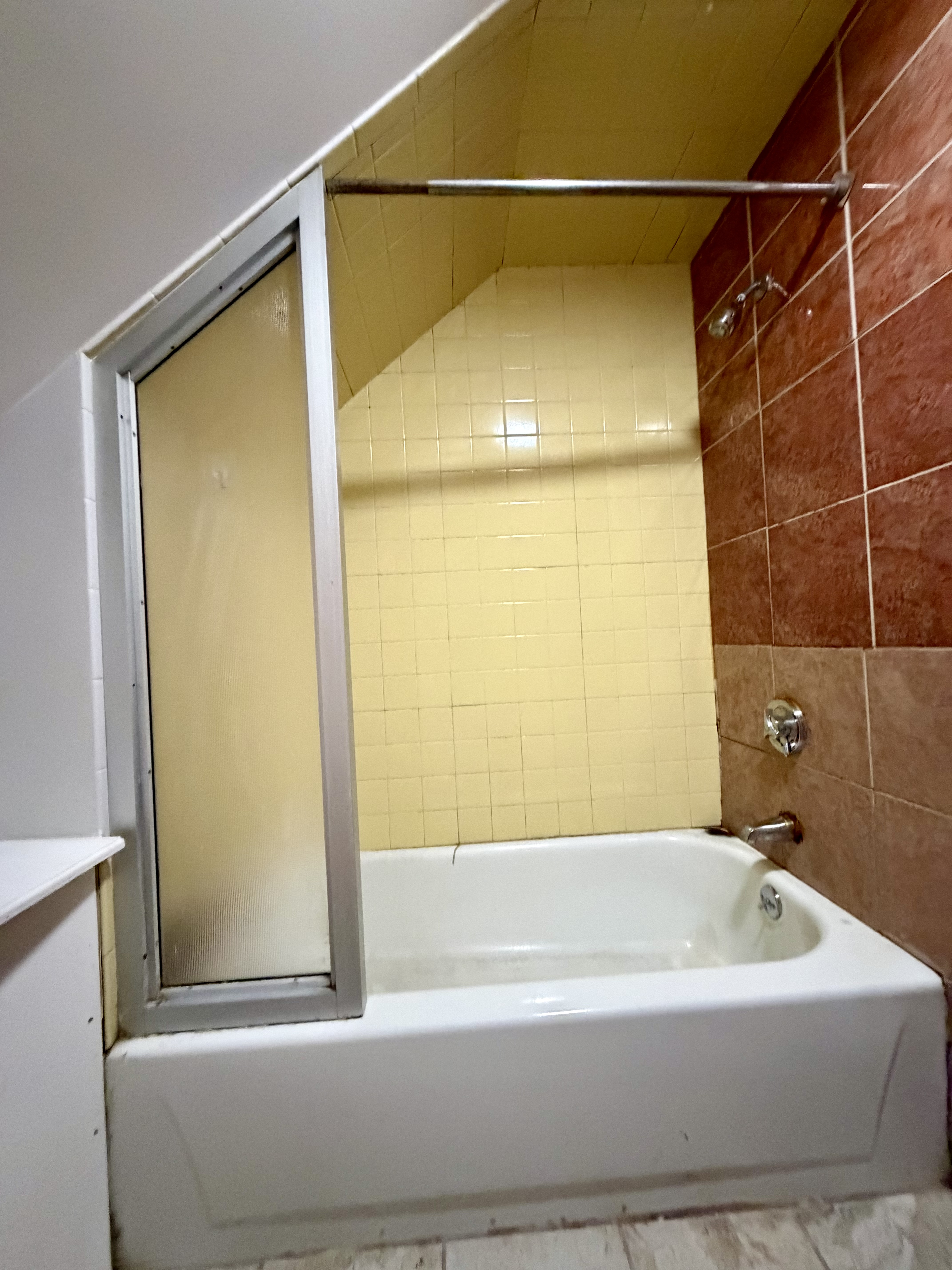 Photos of apartment on Lowell St.,Waltham MA 02453