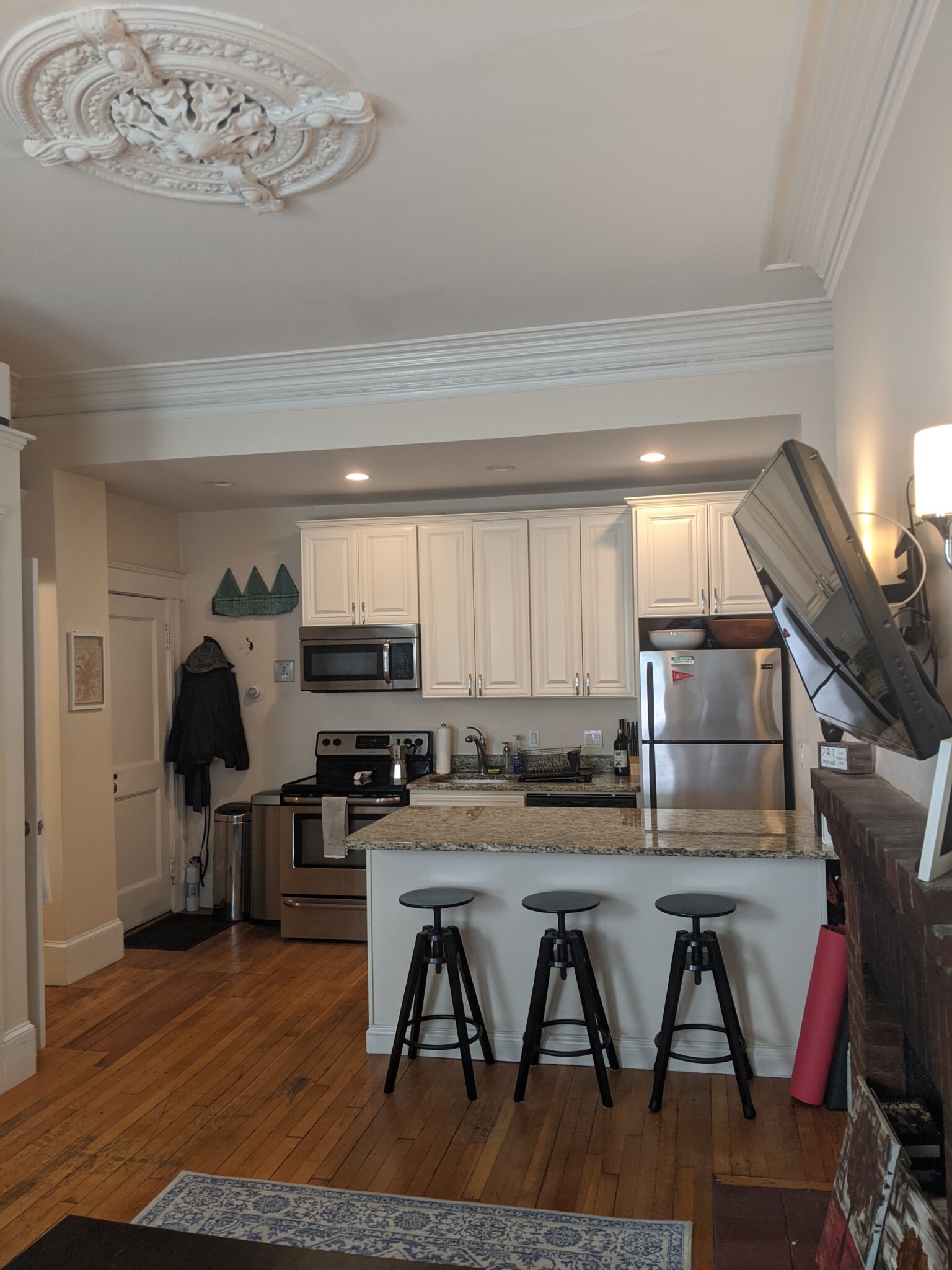 591 Beacon St, Fenway