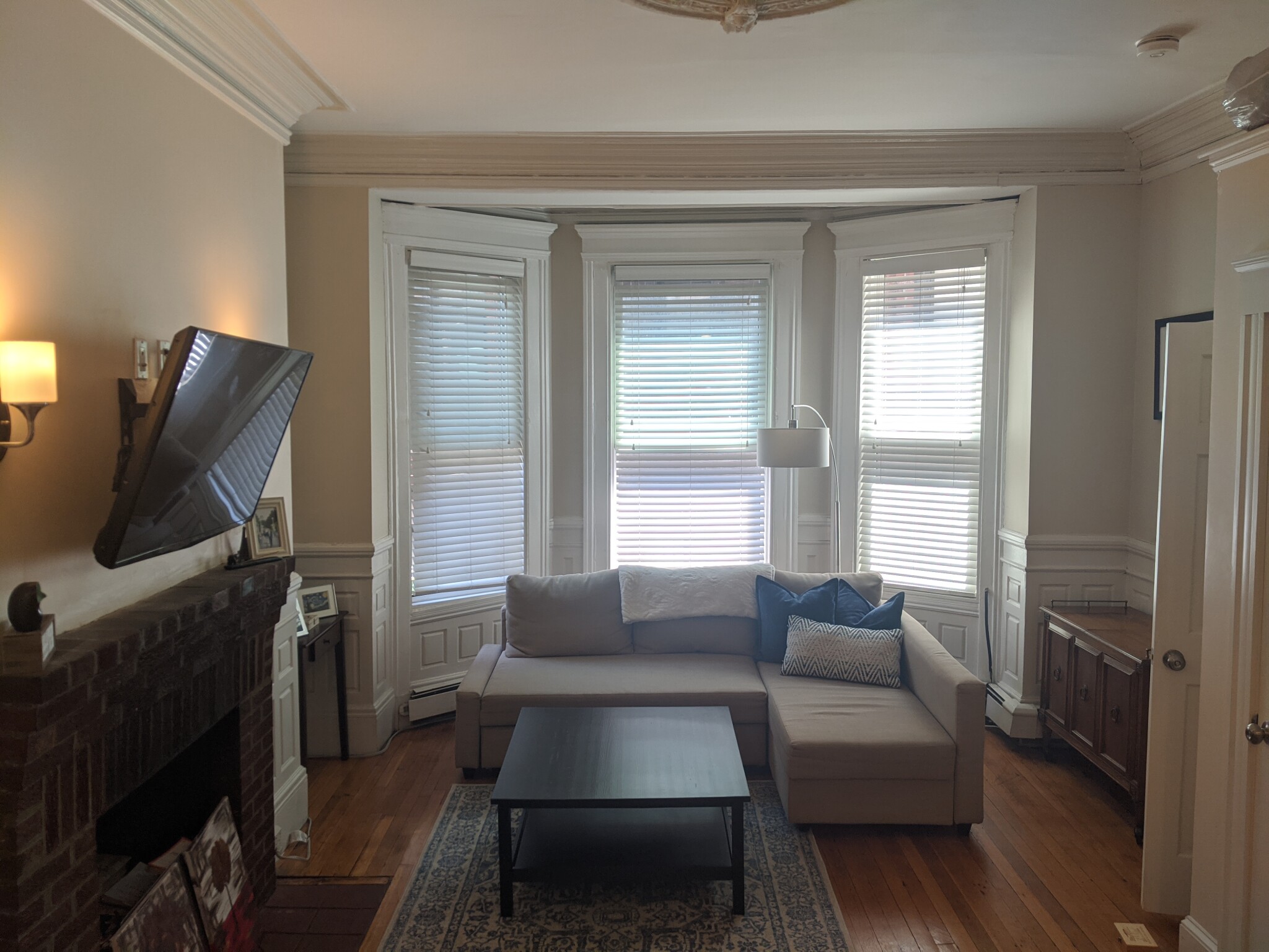 591 Beacon St, Fenway