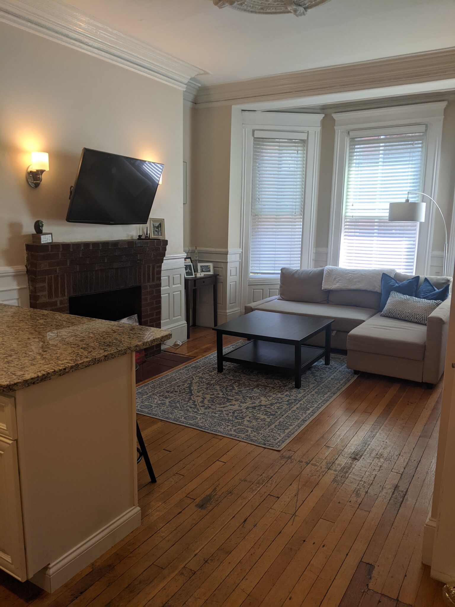 591 Beacon St, Fenway