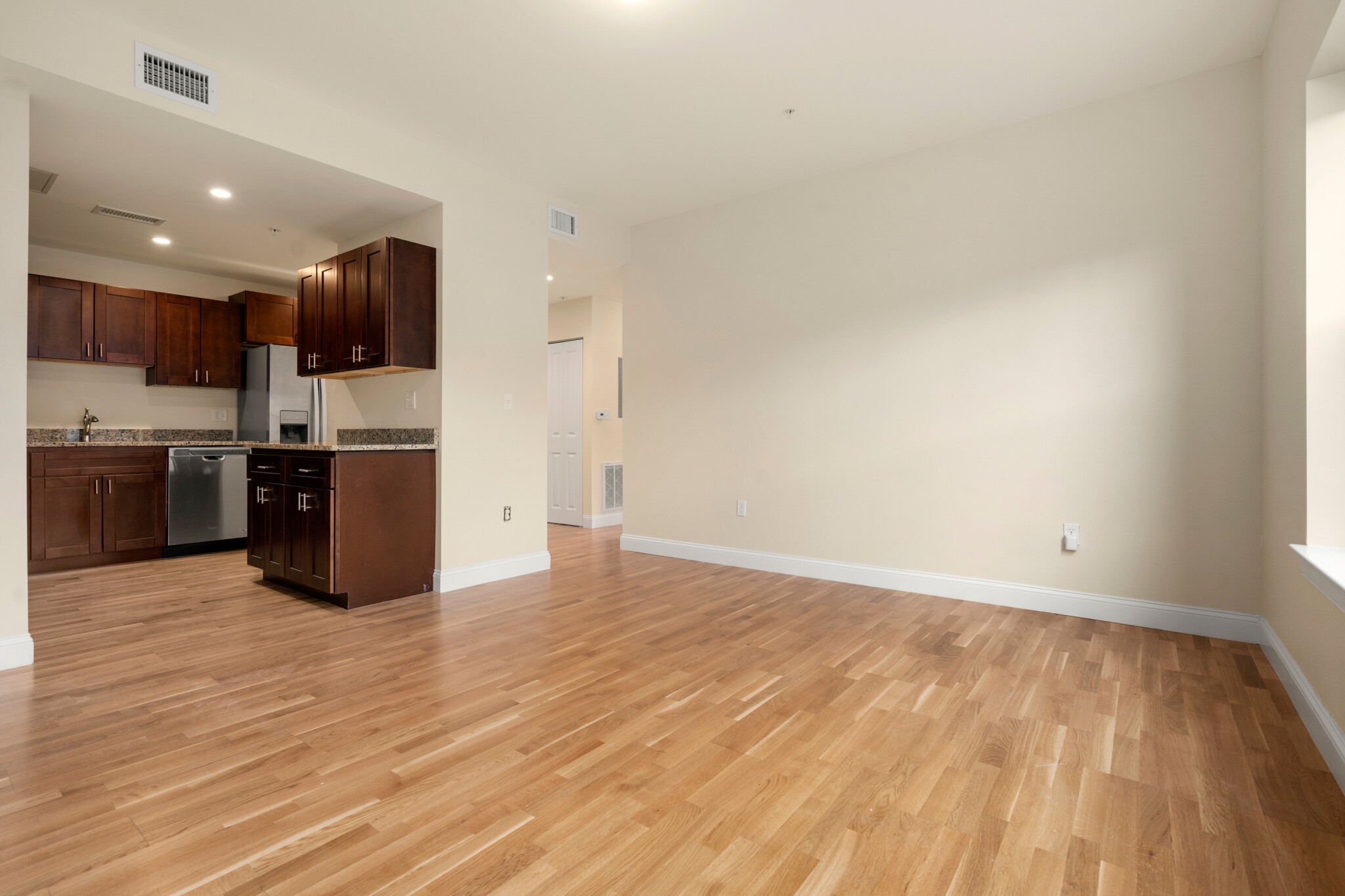 16 Peterborough St, Fenway