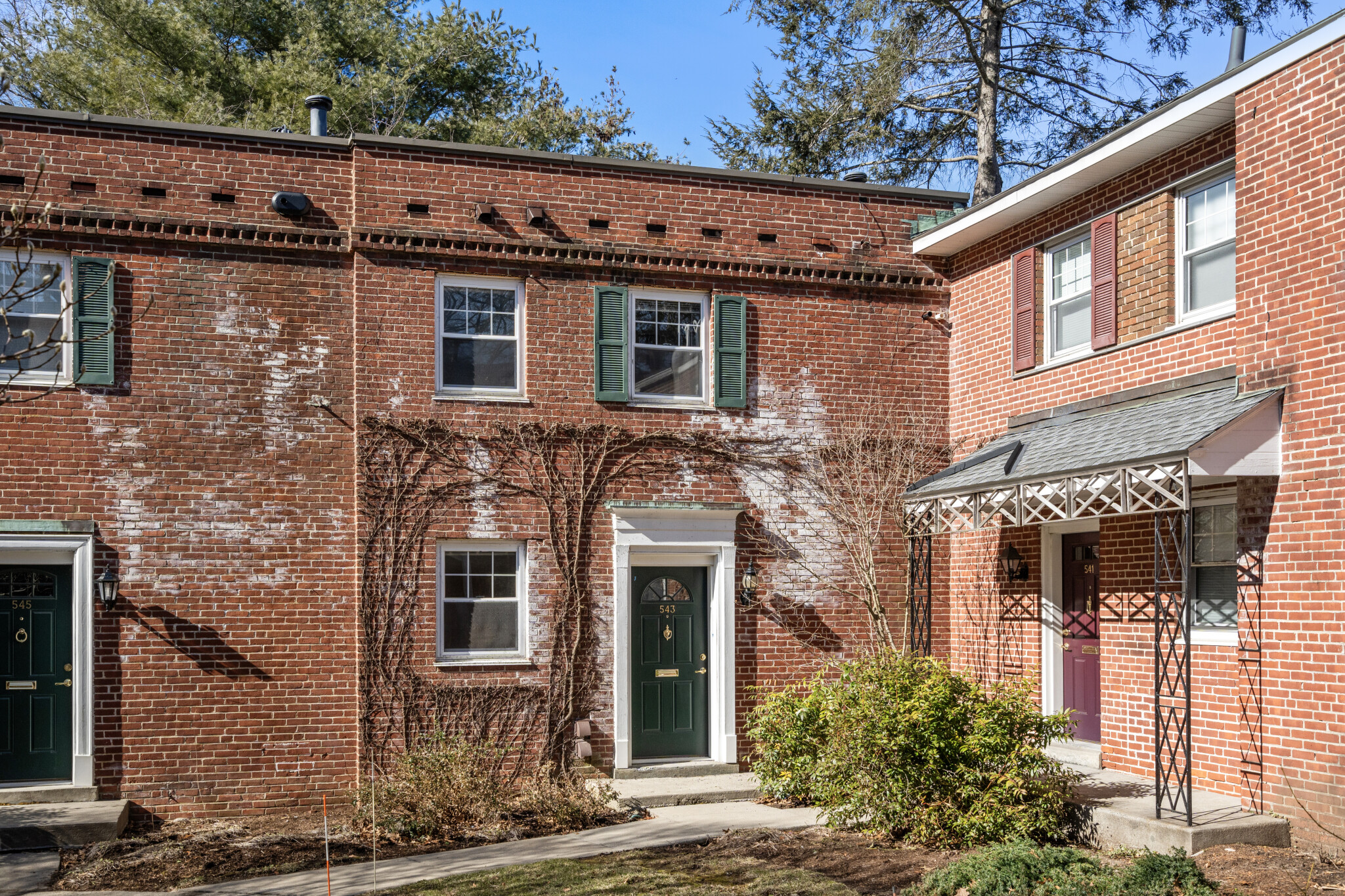 543 Vfw Pkwa, Chestnut Hill