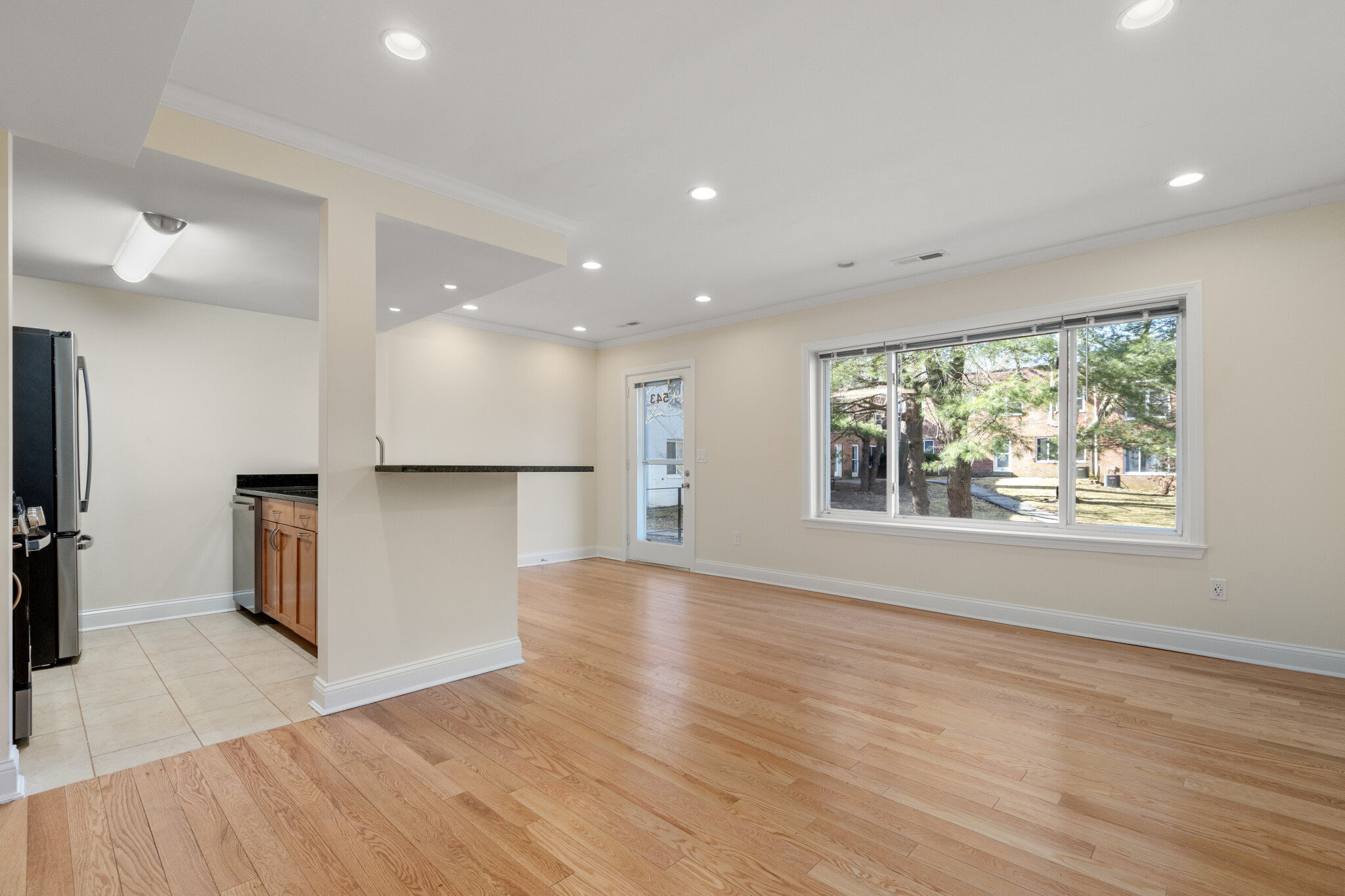 543 Vfw Pkwa, Chestnut Hill