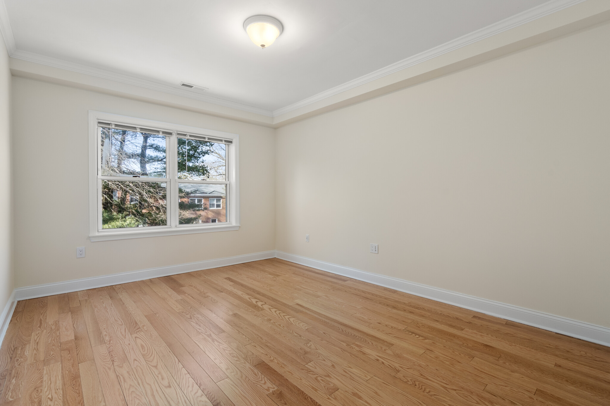 543 Vfw Pkwa, Chestnut Hill